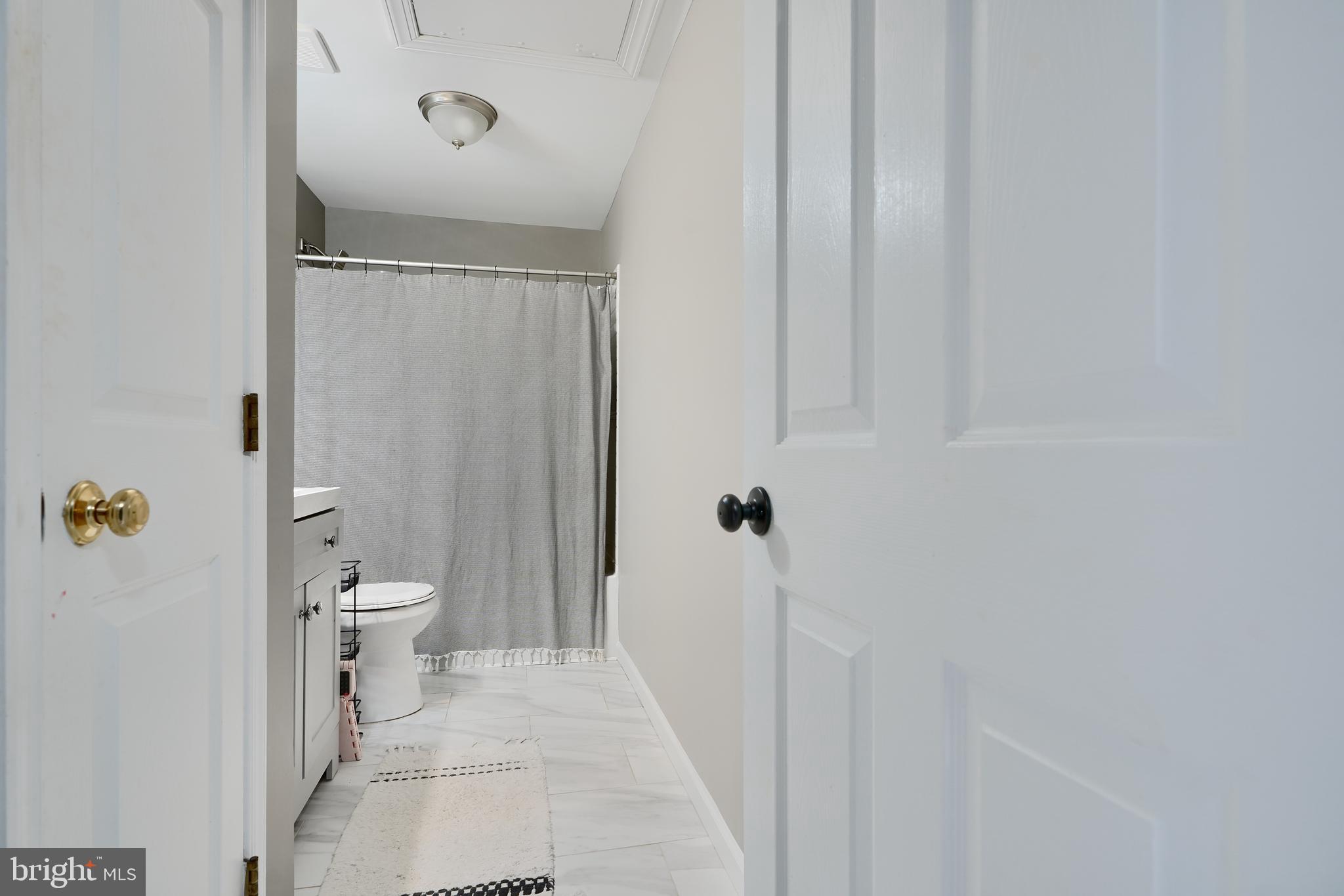 BRENTWOOD CONDO - Residential