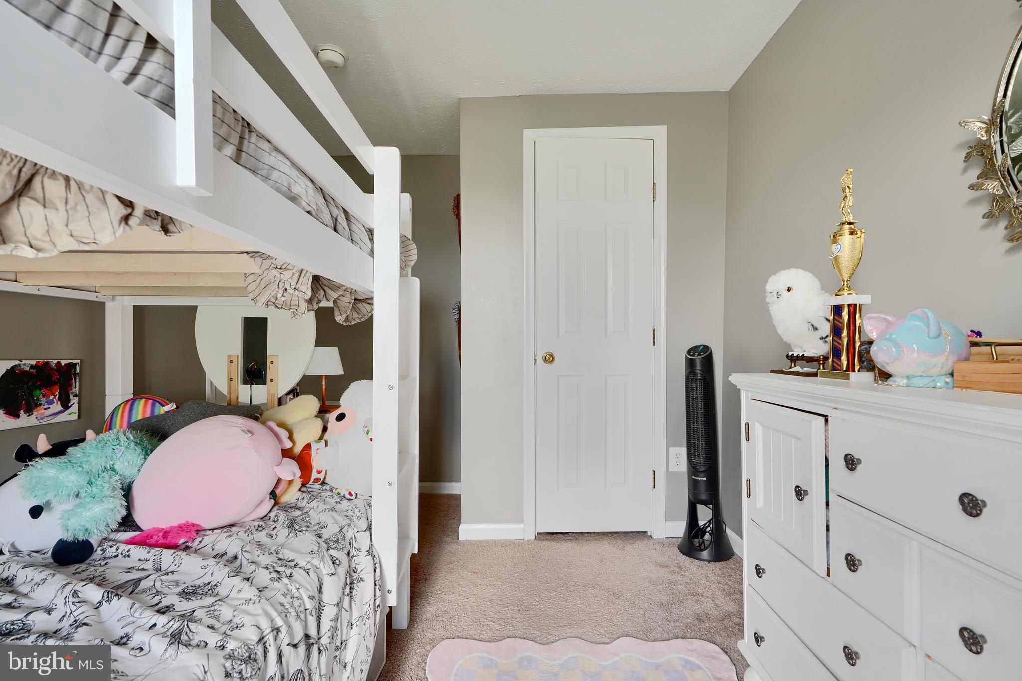 BRENTWOOD CONDO - Residential