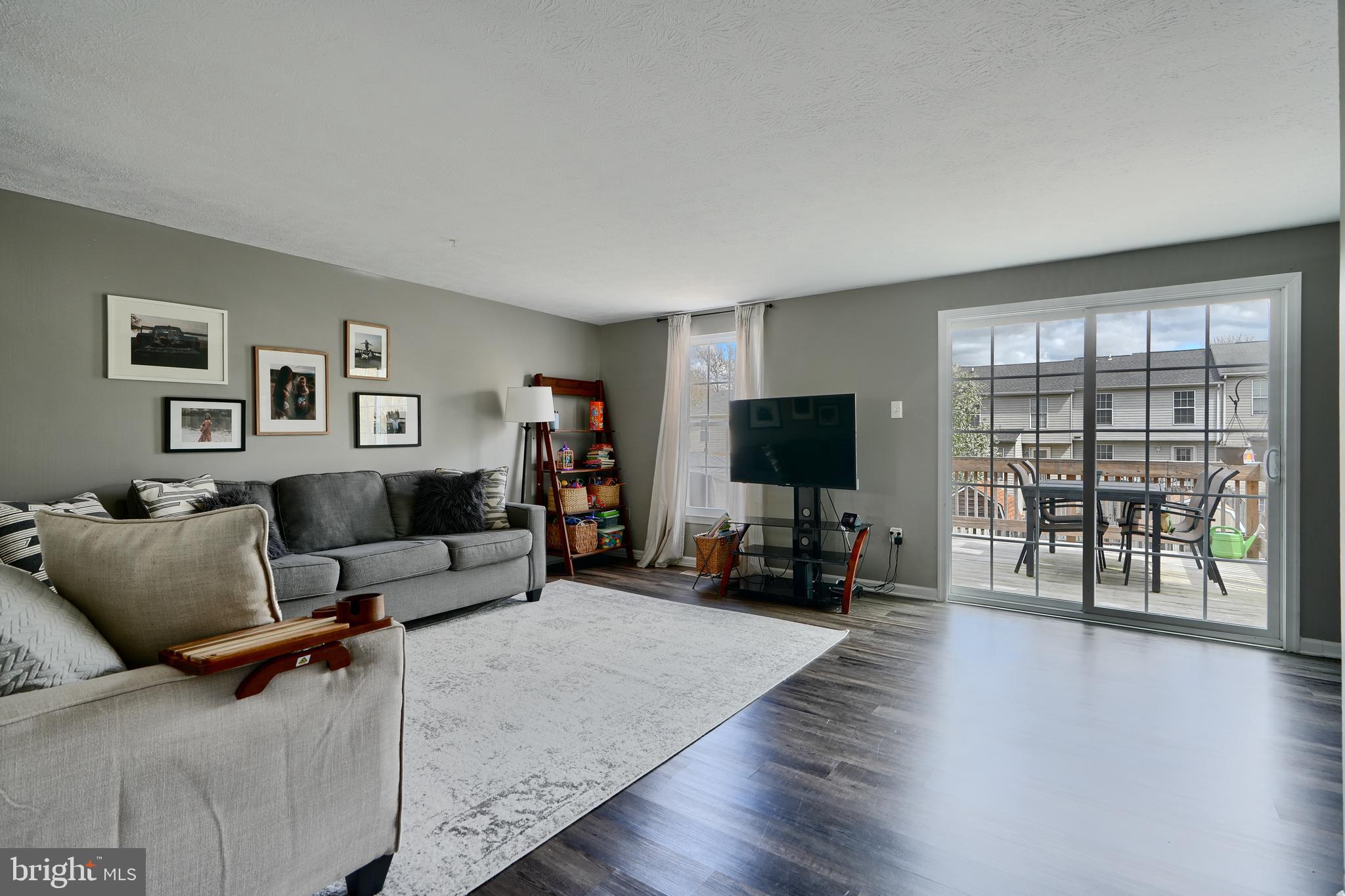 BRENTWOOD CONDO - Residential