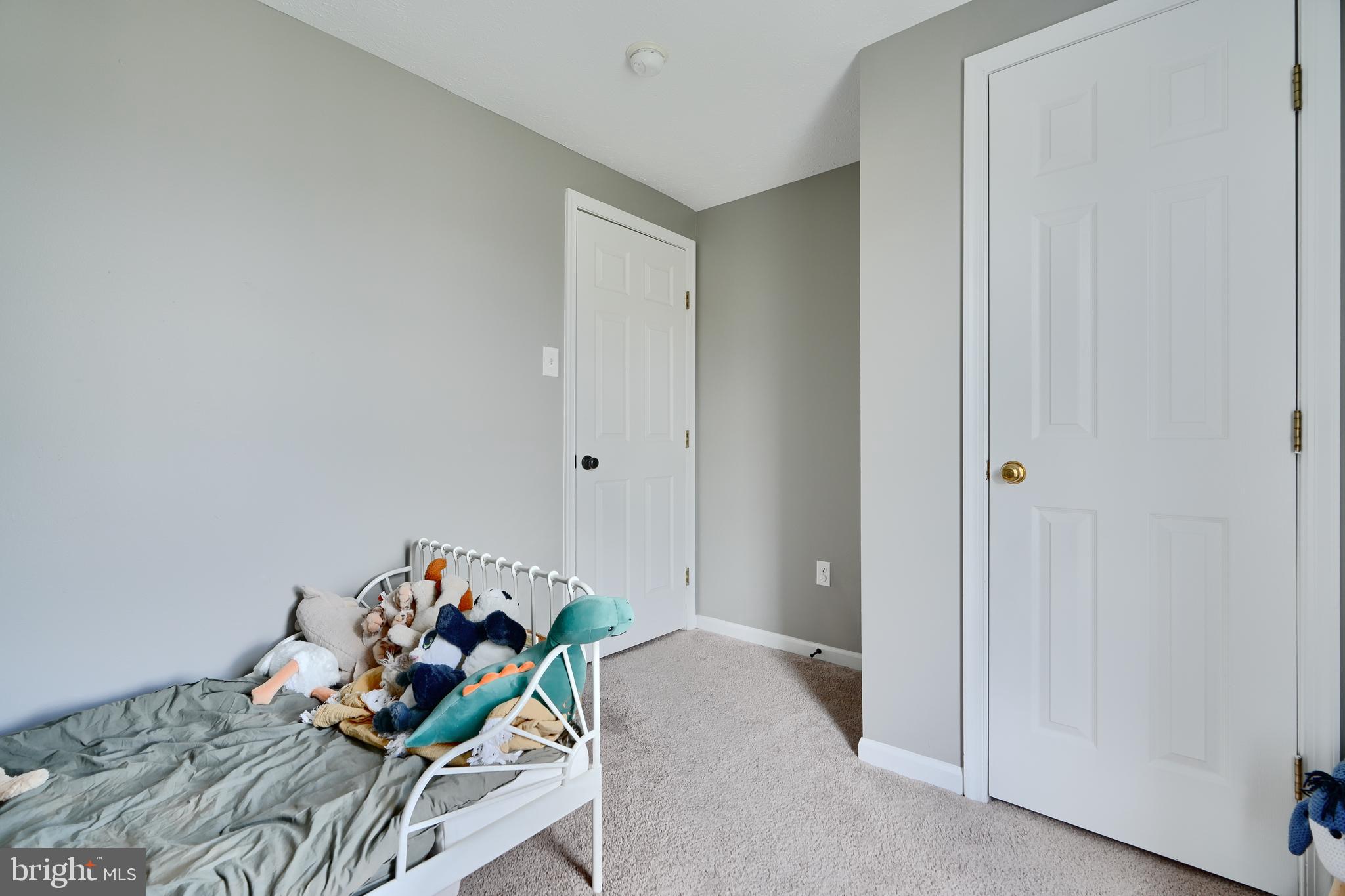 BRENTWOOD CONDO - Residential