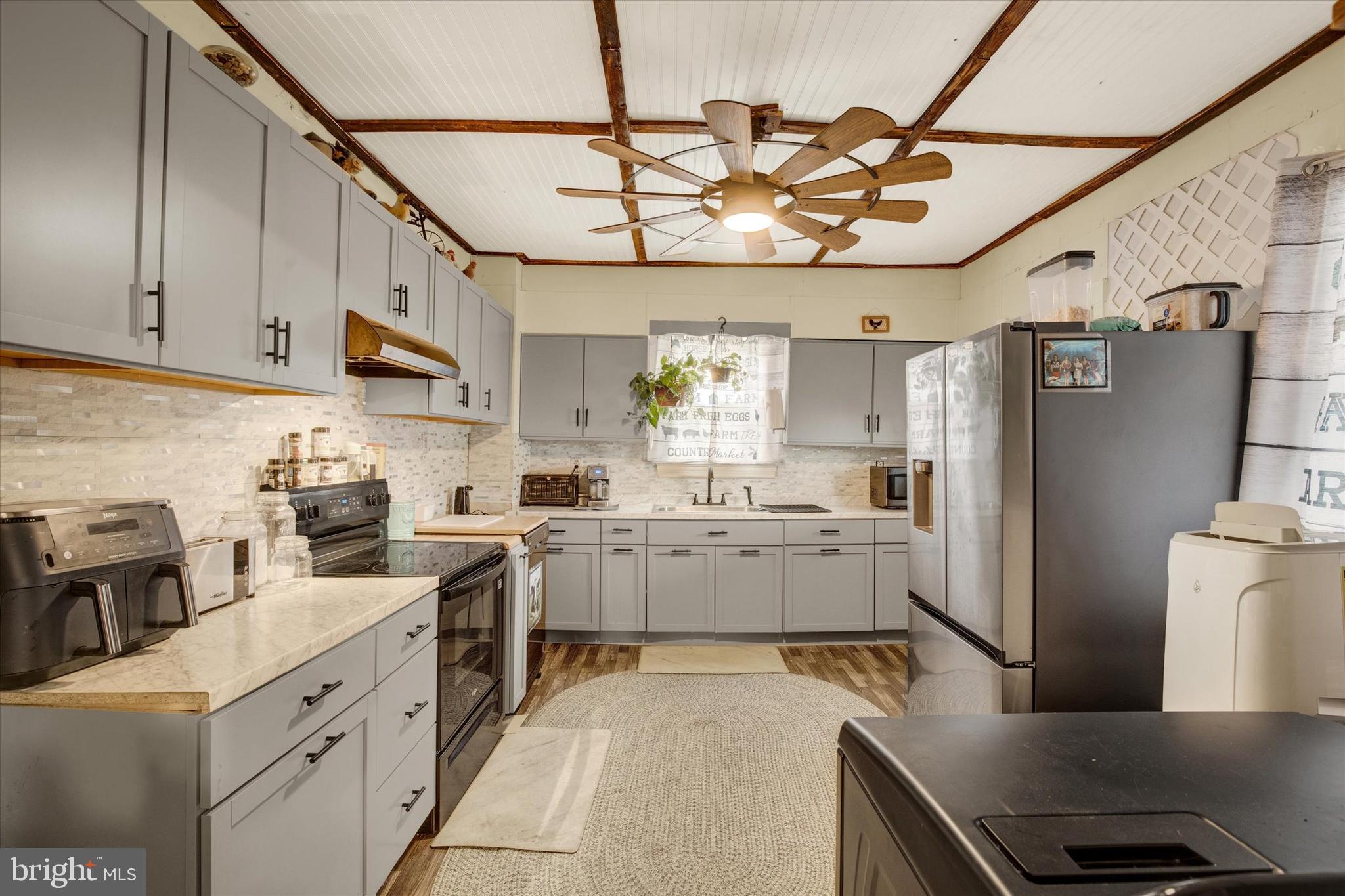 PERRYVILLE - Residential