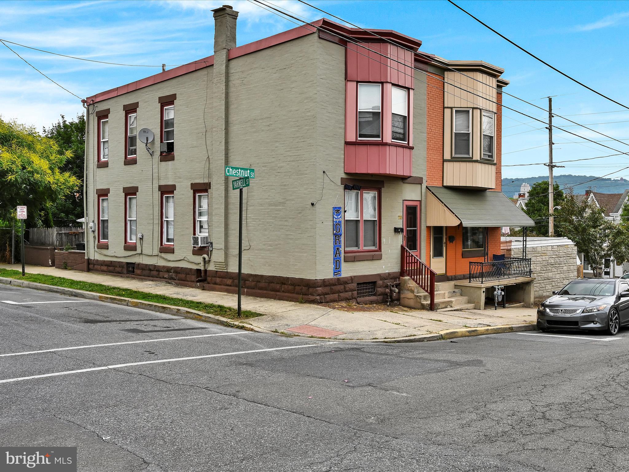 215 CHESTNUT STREET