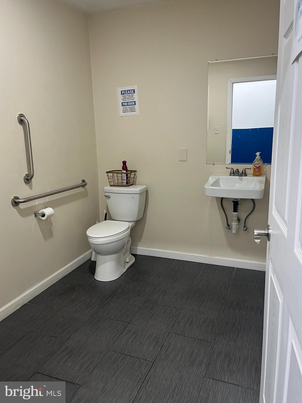 MT AIRY - Commercial Sale