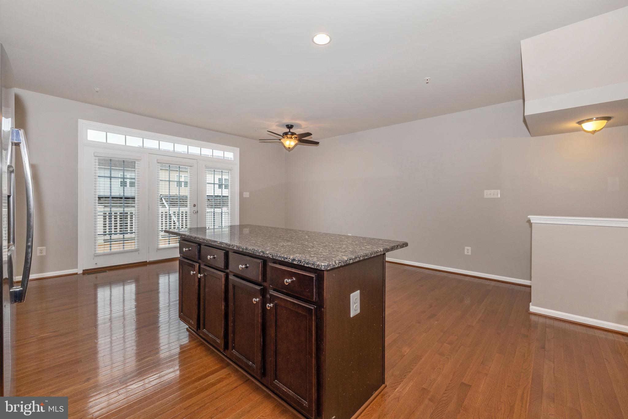 MARKET SQUARE - Residential