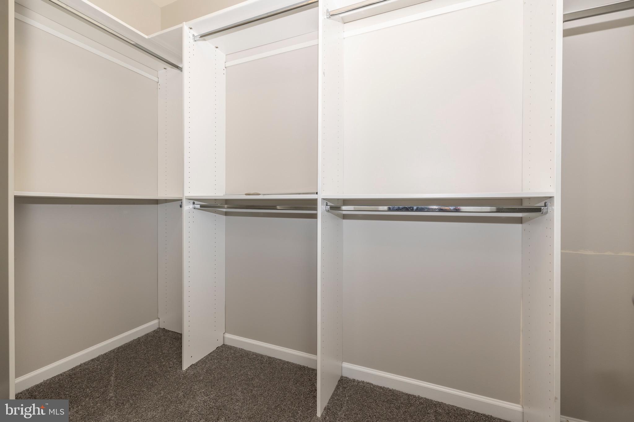 MARKET SQUARE - Residential