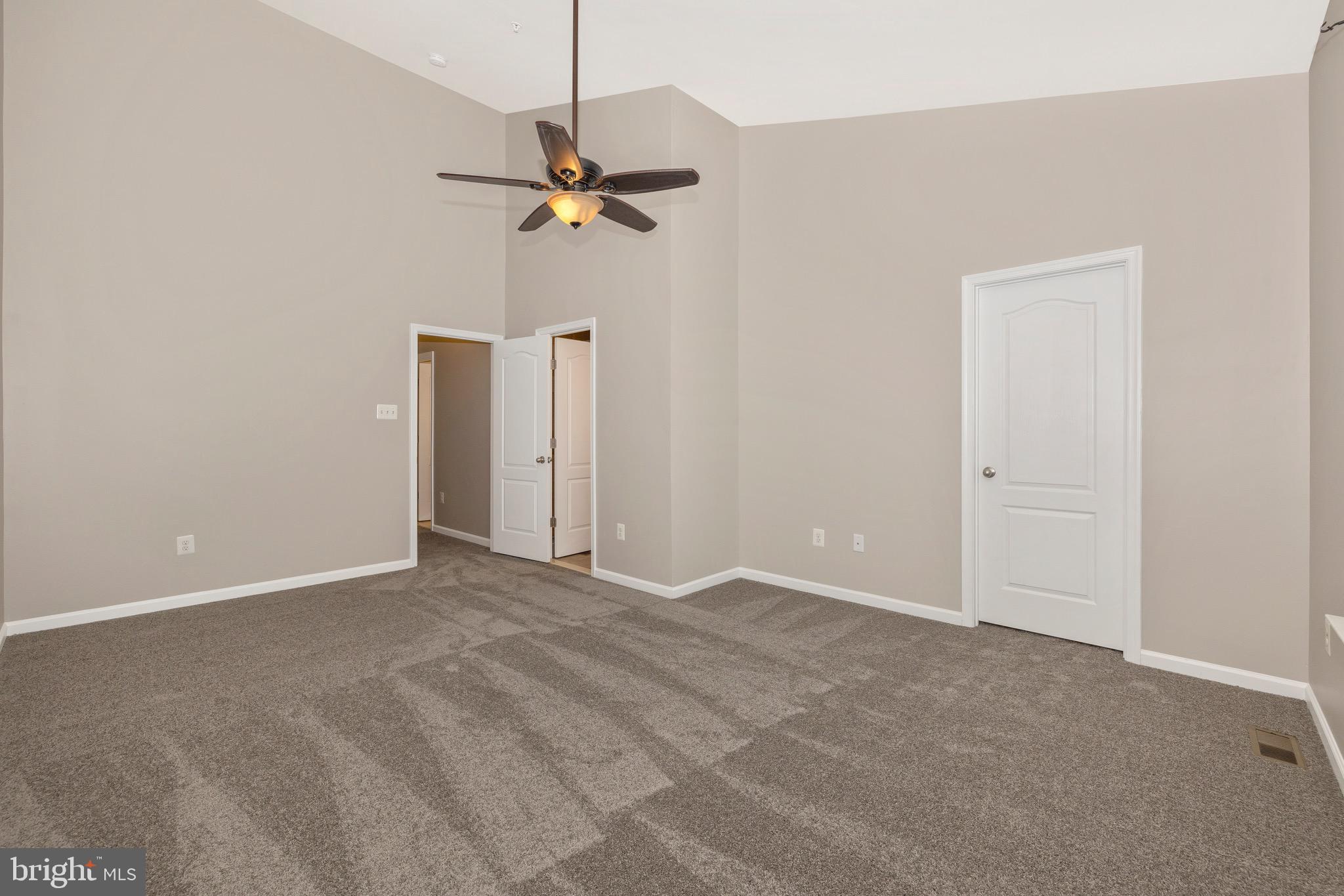 MARKET SQUARE - Residential