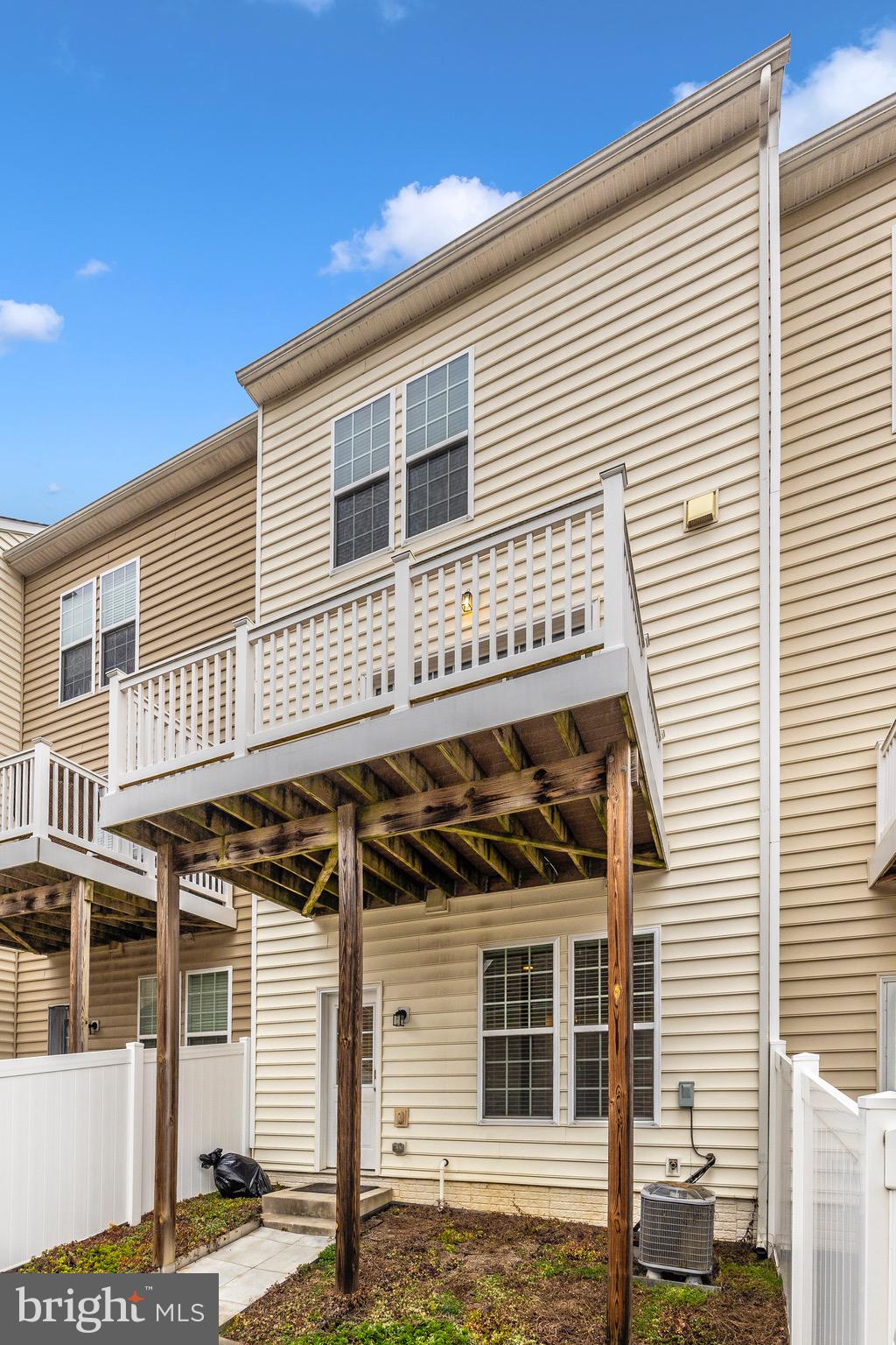 MARKET SQUARE - Residential