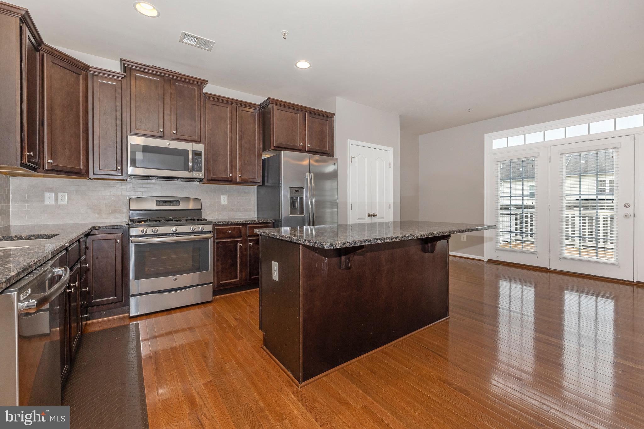 MARKET SQUARE - Residential