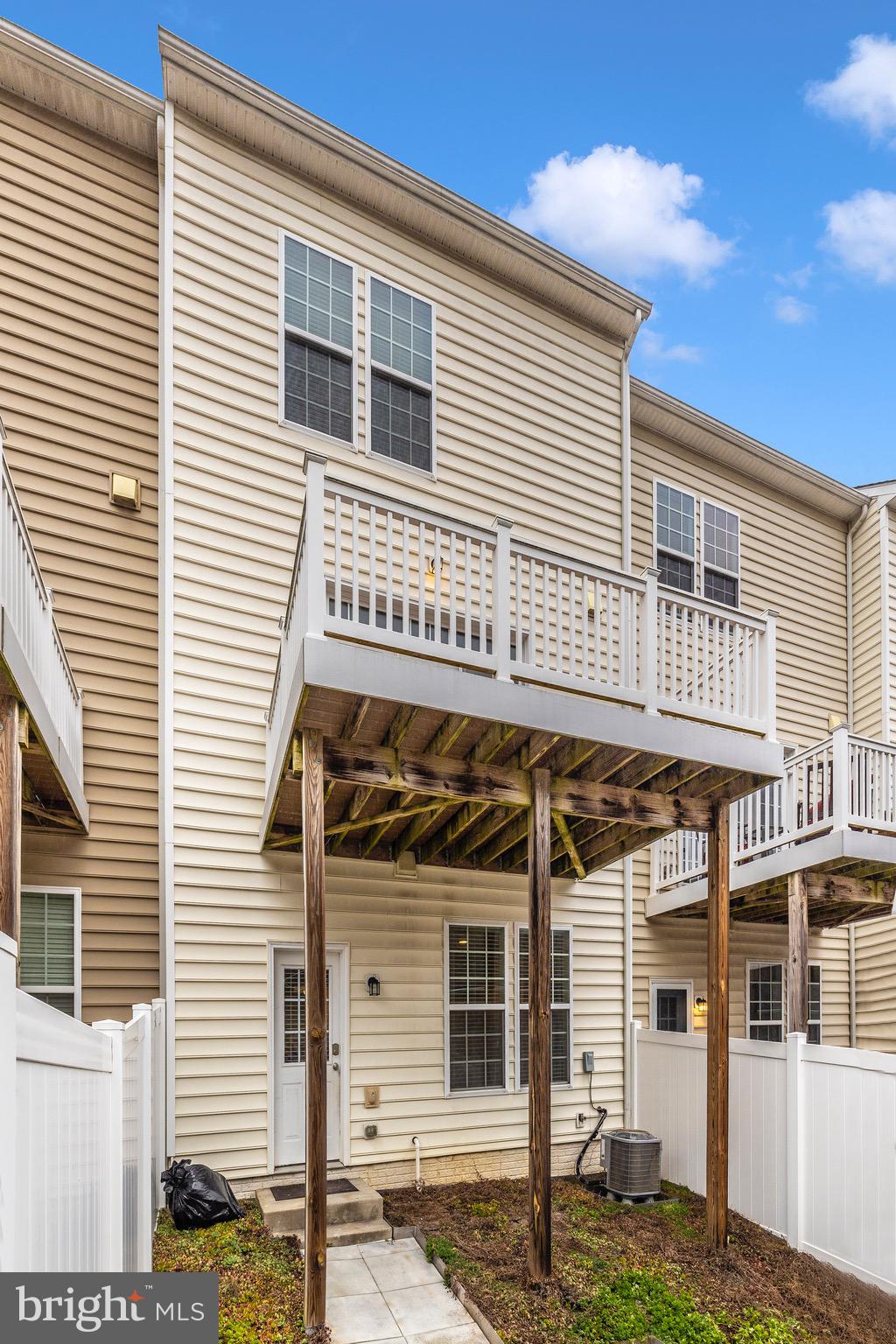 MARKET SQUARE - Residential