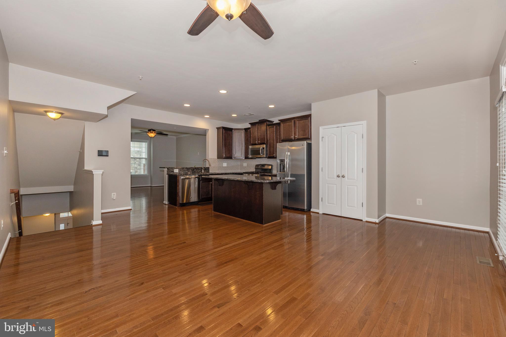 MARKET SQUARE - Residential