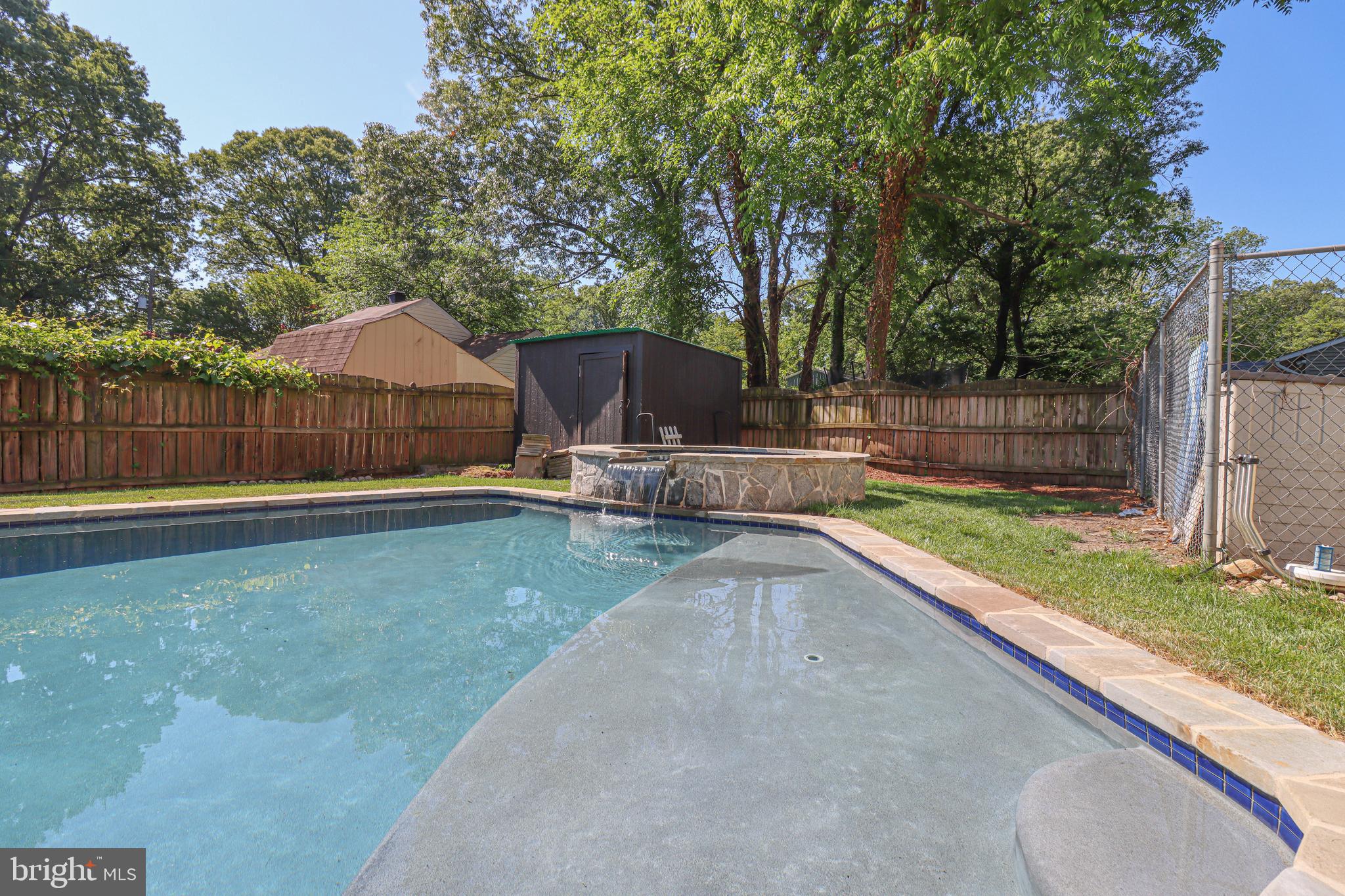 CARROLLTON MANOR - Residential