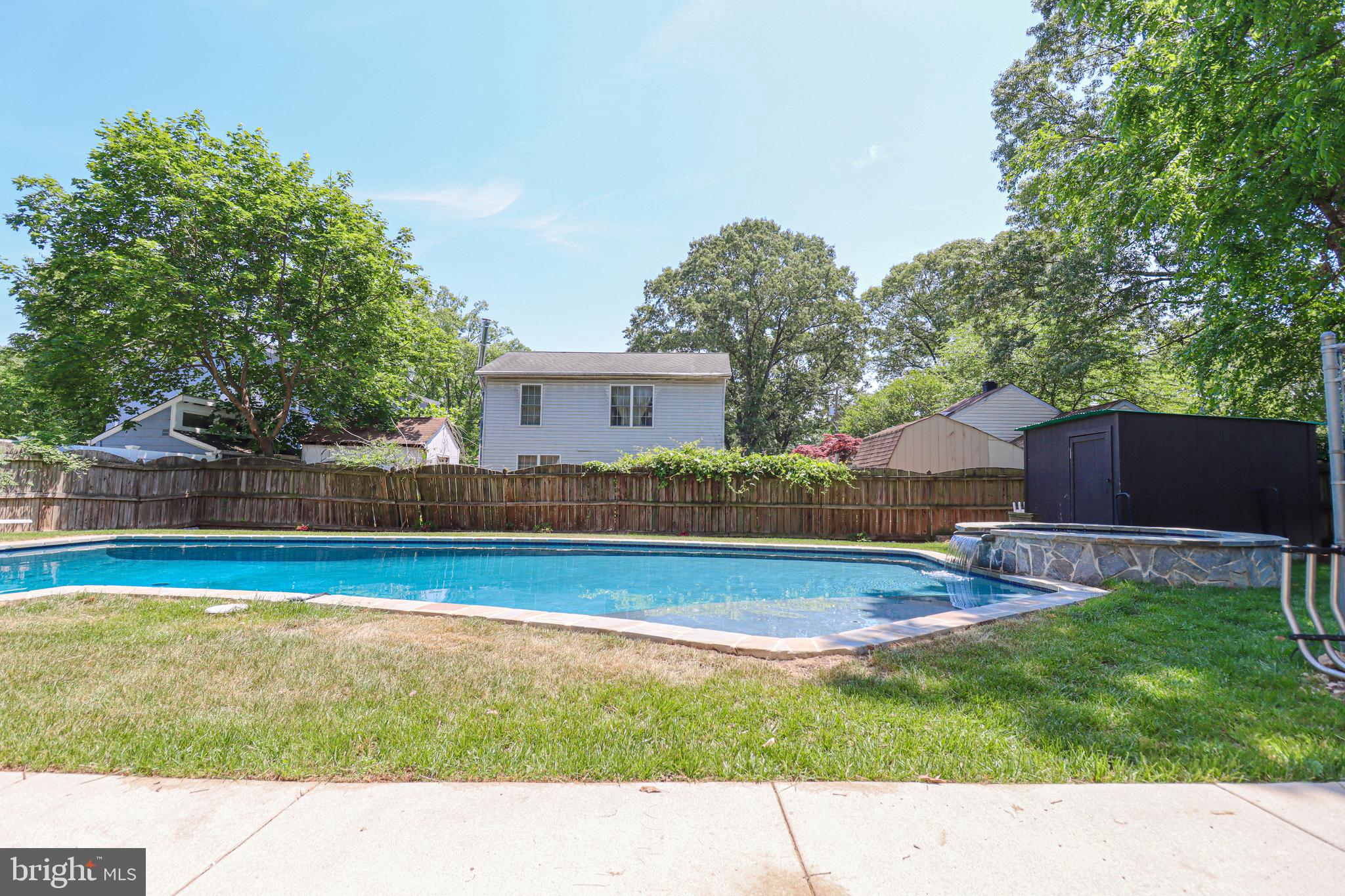 CARROLLTON MANOR - Residential