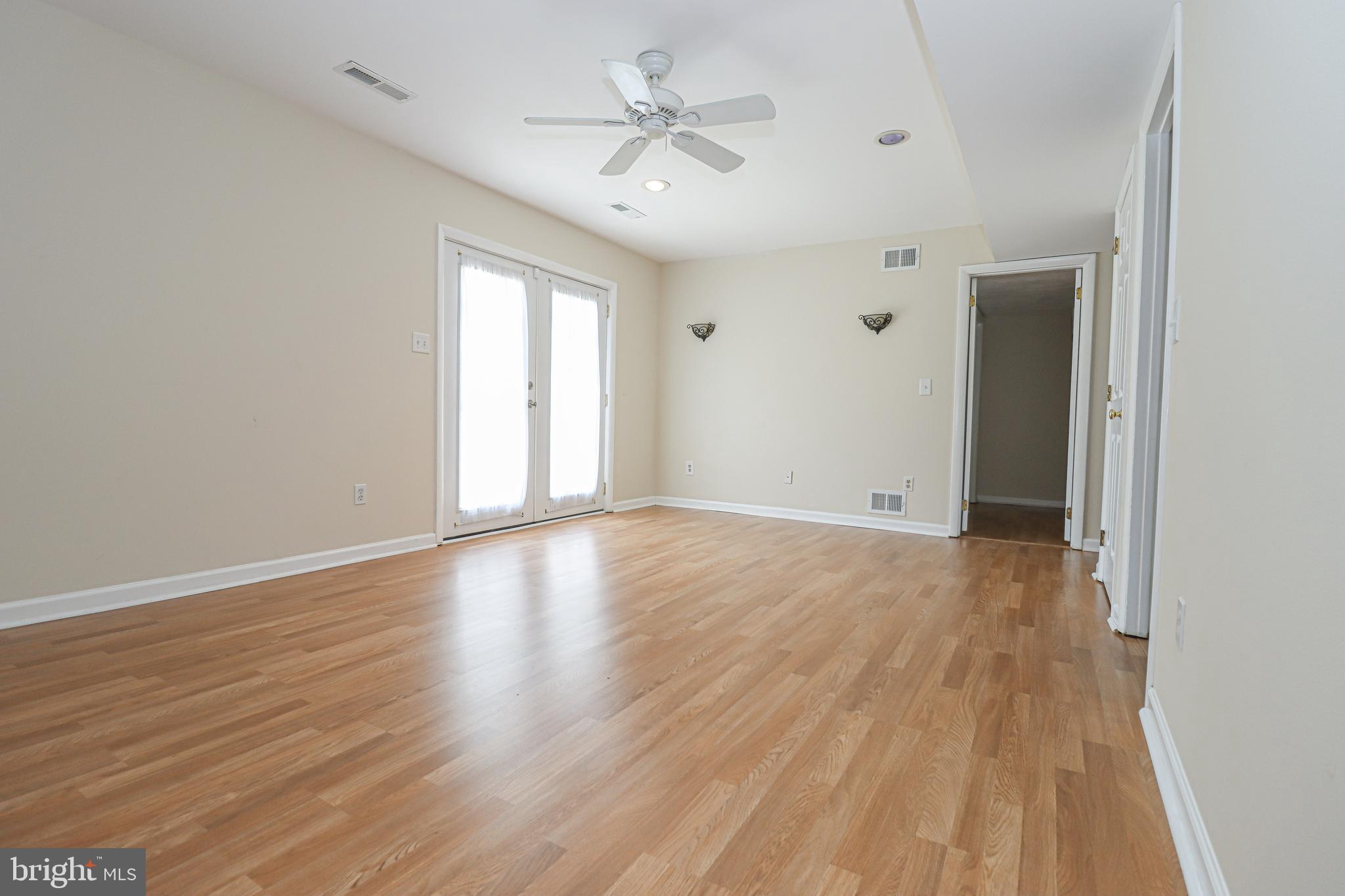 CARROLLTON MANOR - Residential