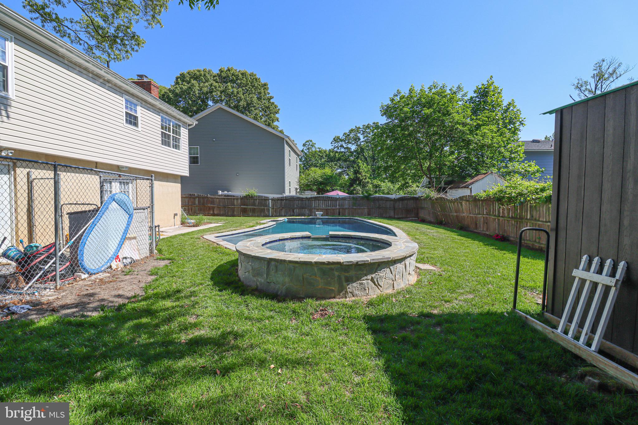 CARROLLTON MANOR - Residential