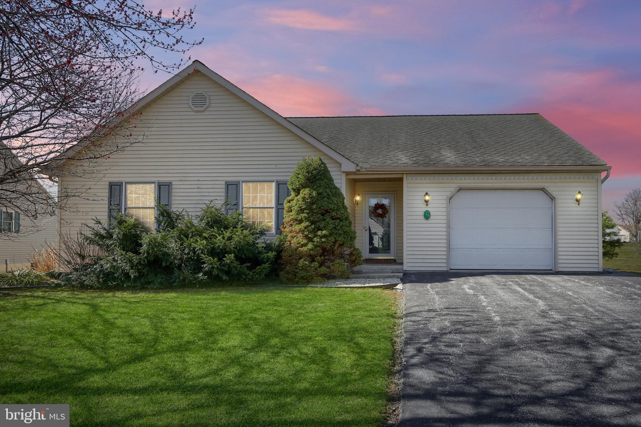 19 SPRINGHOUSE DRIVE