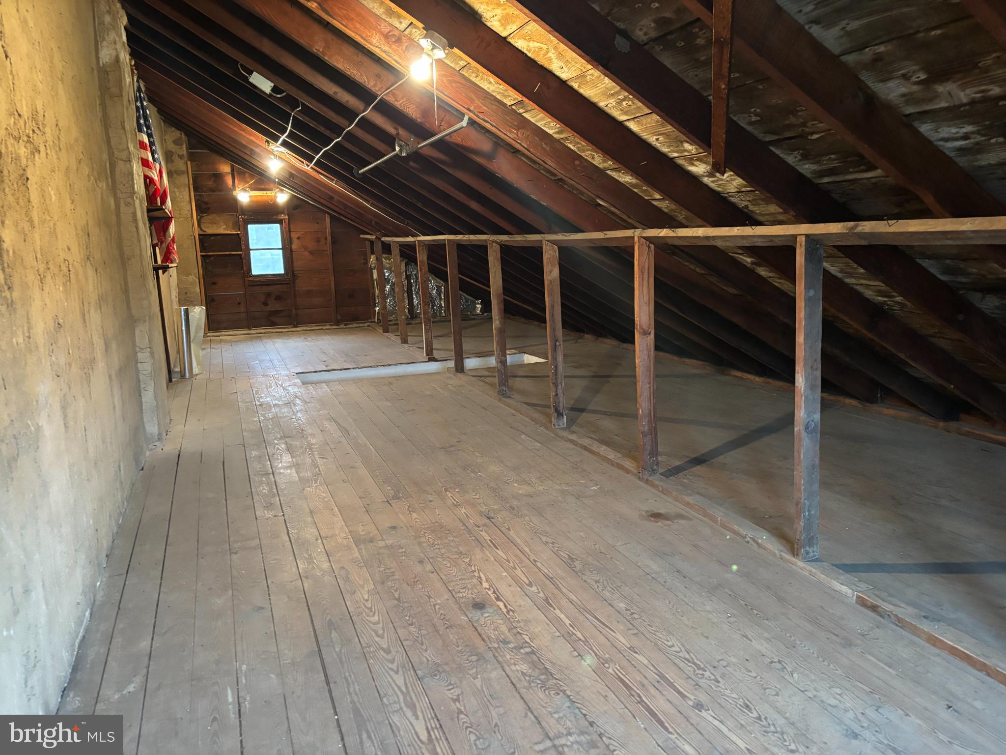 HILL CREST - Residential