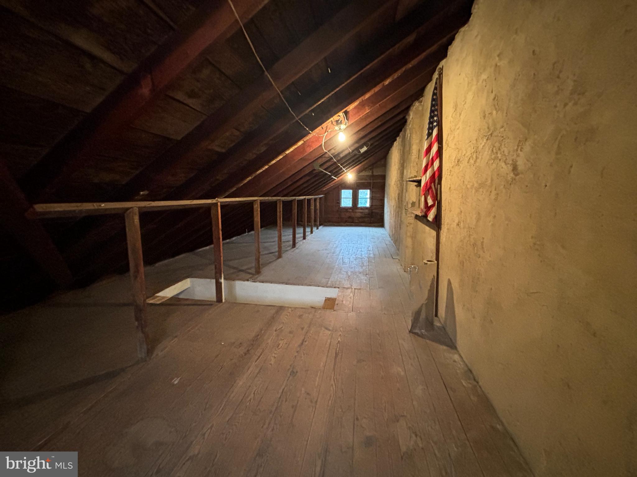 HILL CREST - Residential