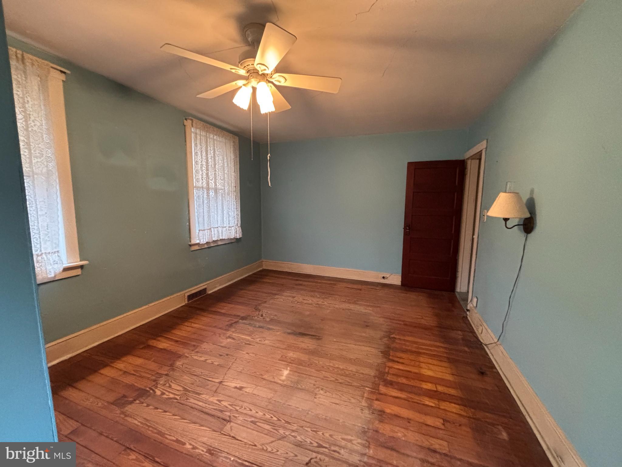 HILL CREST - Residential