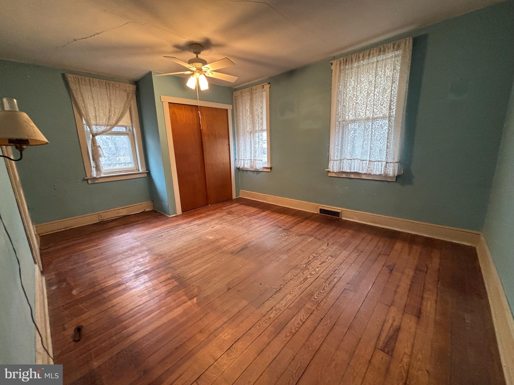 HILL CREST - Residential