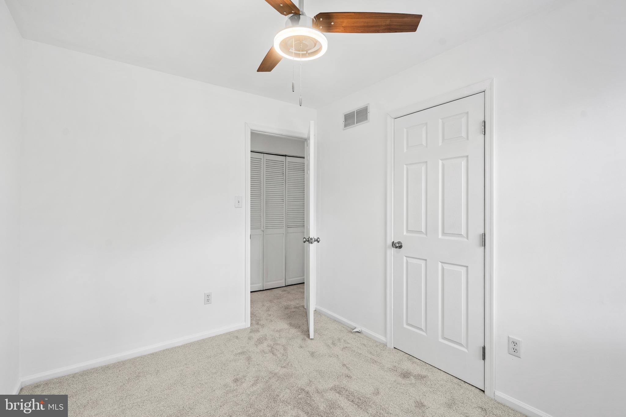 WALNUT BANK FARMS - Residential