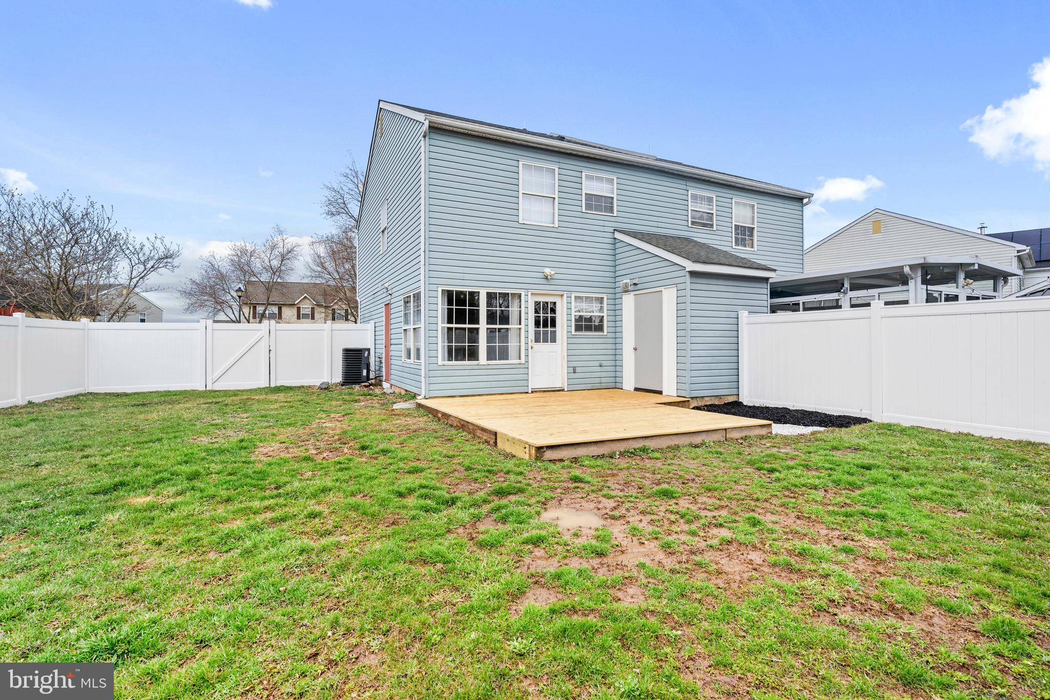 WALNUT BANK FARMS - Residential