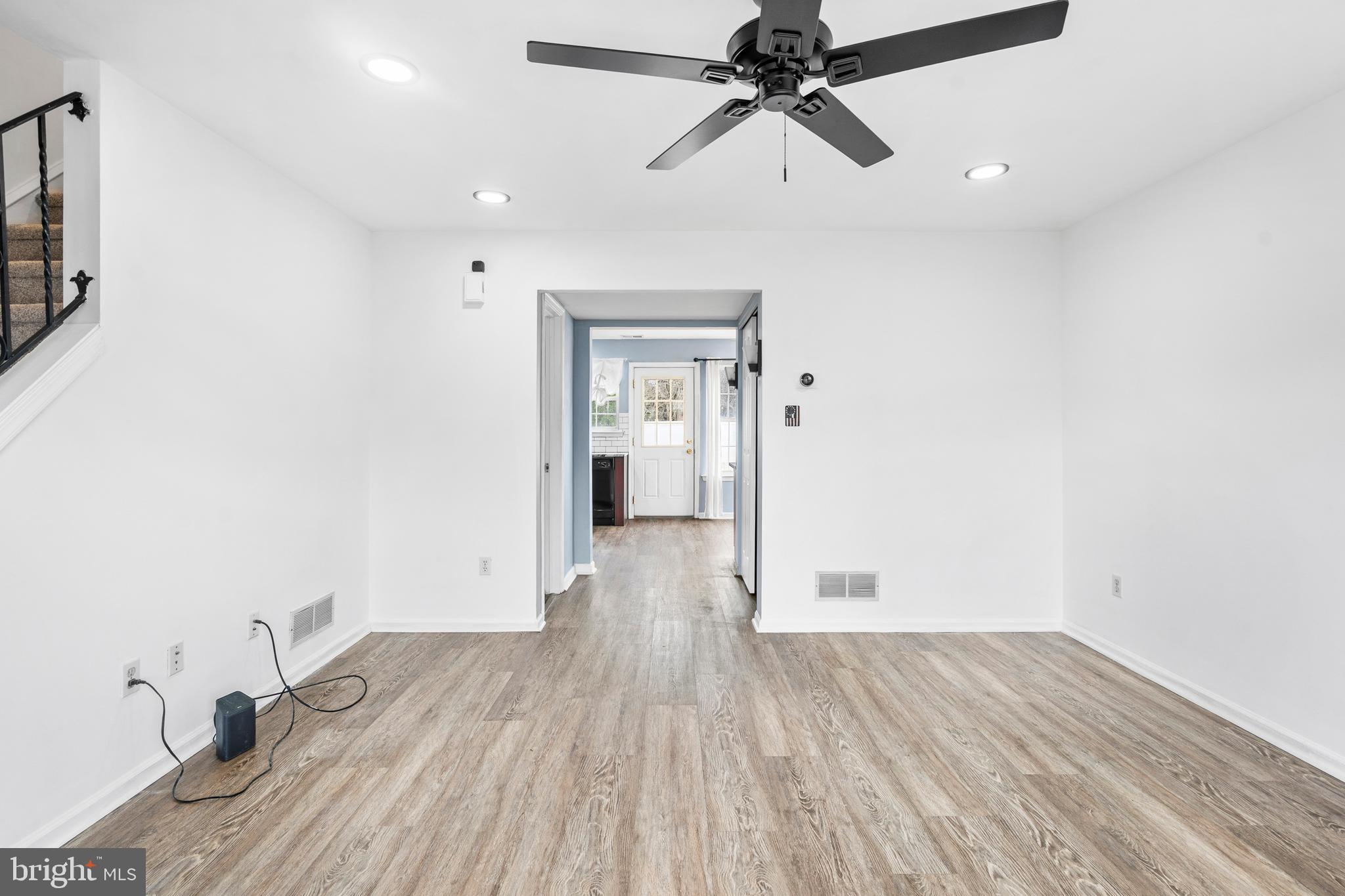 WALNUT BANK FARMS - Residential