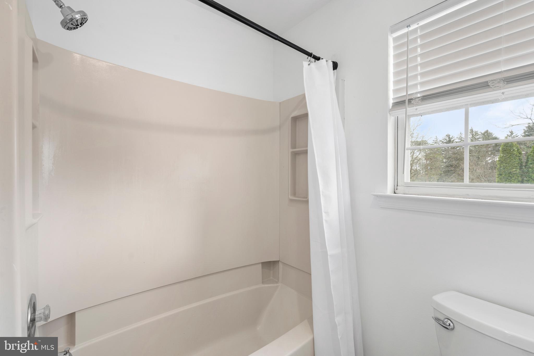 WALNUT BANK FARMS - Residential