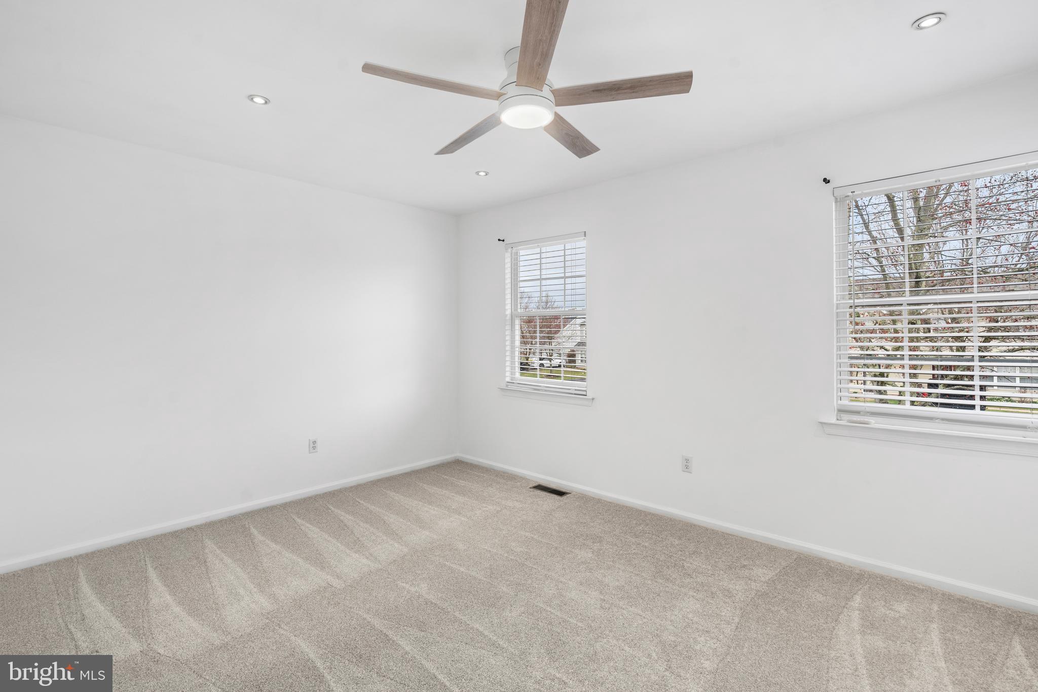 WALNUT BANK FARMS - Residential