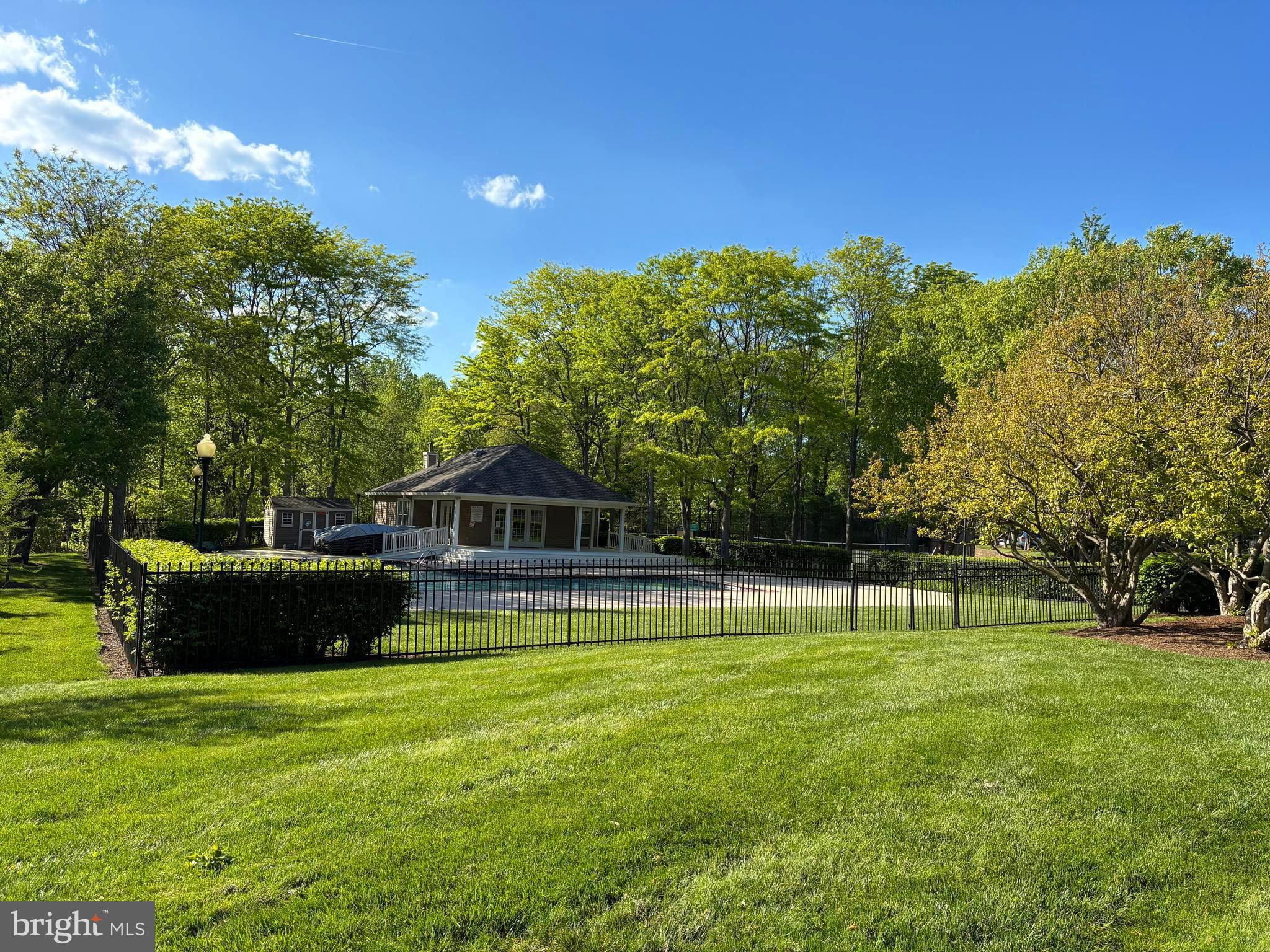 TANGLEWOOD - Residential