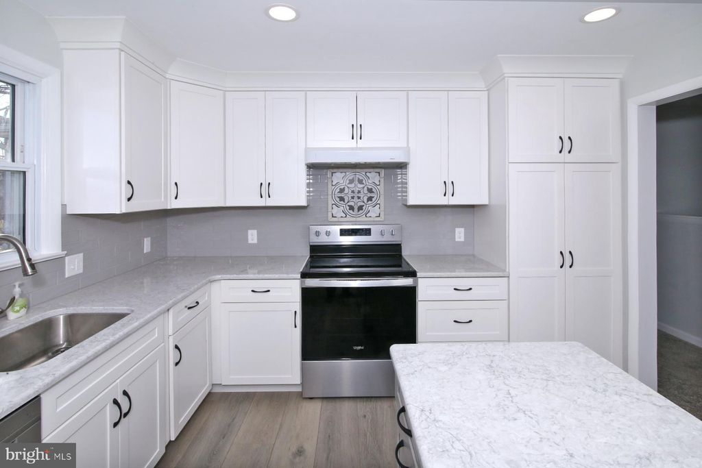 Photo of 8 James Circle, DENVER, PA 17517 (MLS # PALA2060482)