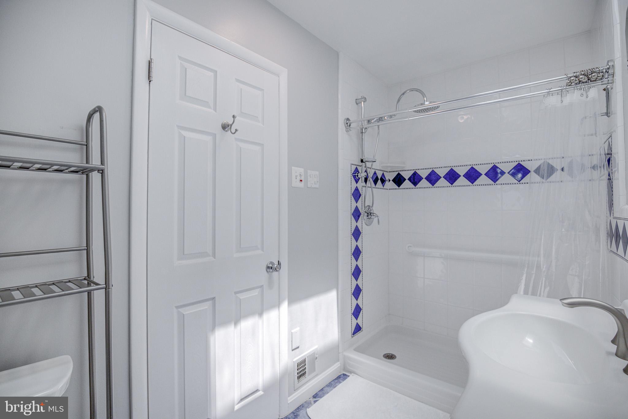 WOODHAVEN - Residential