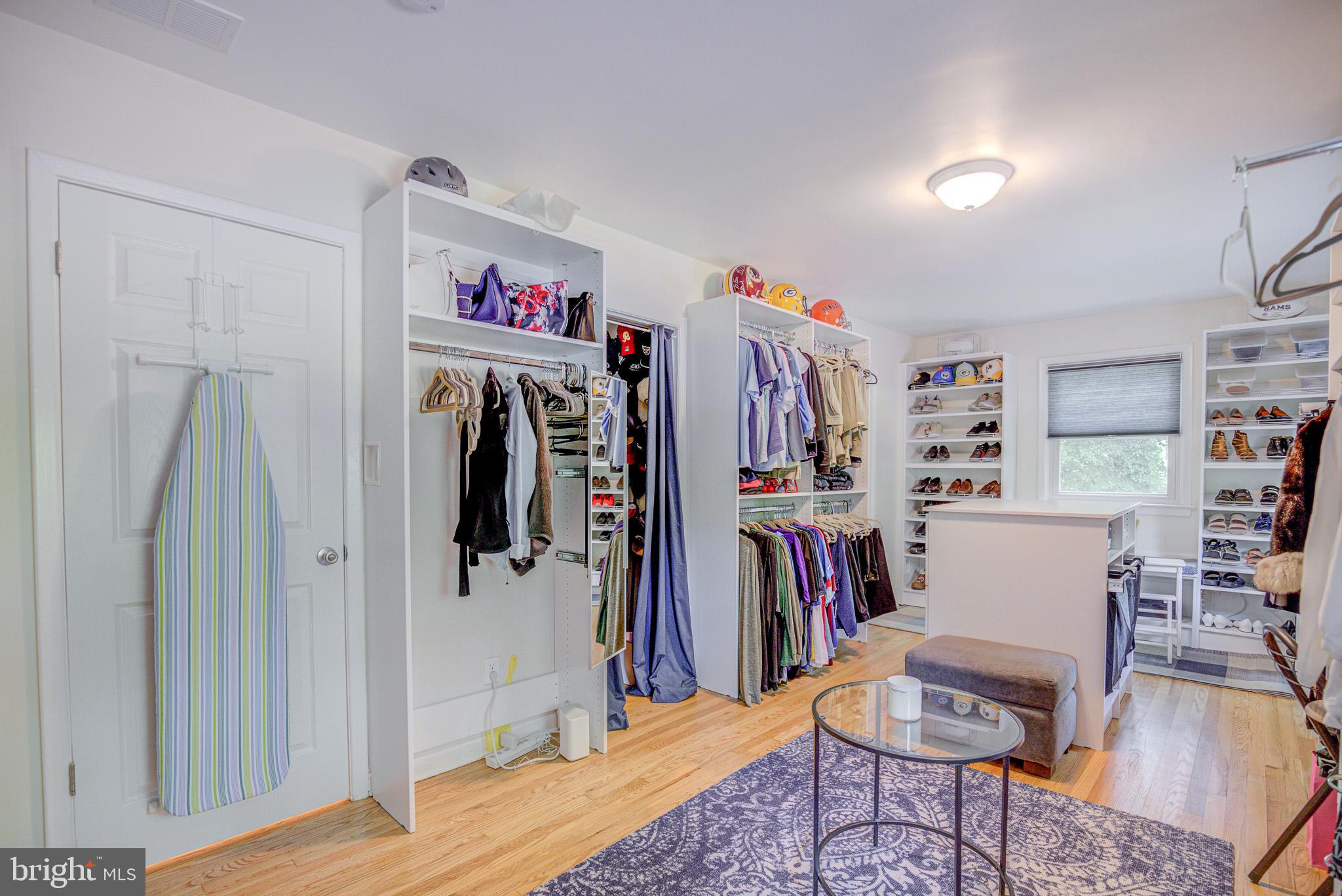 WOODHAVEN - Residential