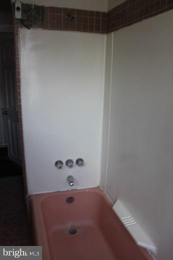 OVERBROOK - Commercial Sale