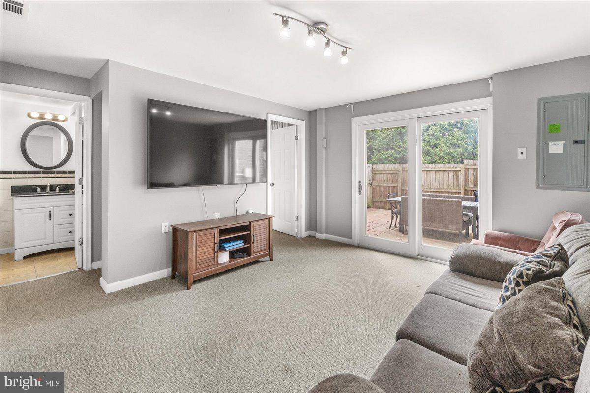 MILL CREEK - Residential