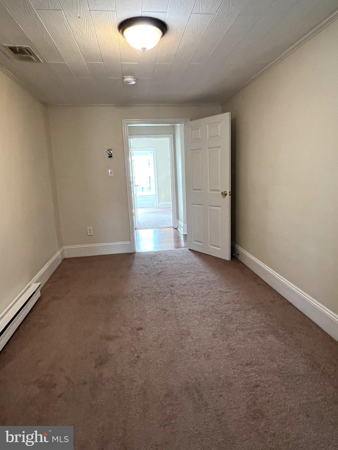 CHARLES TOWN - Residential Lease