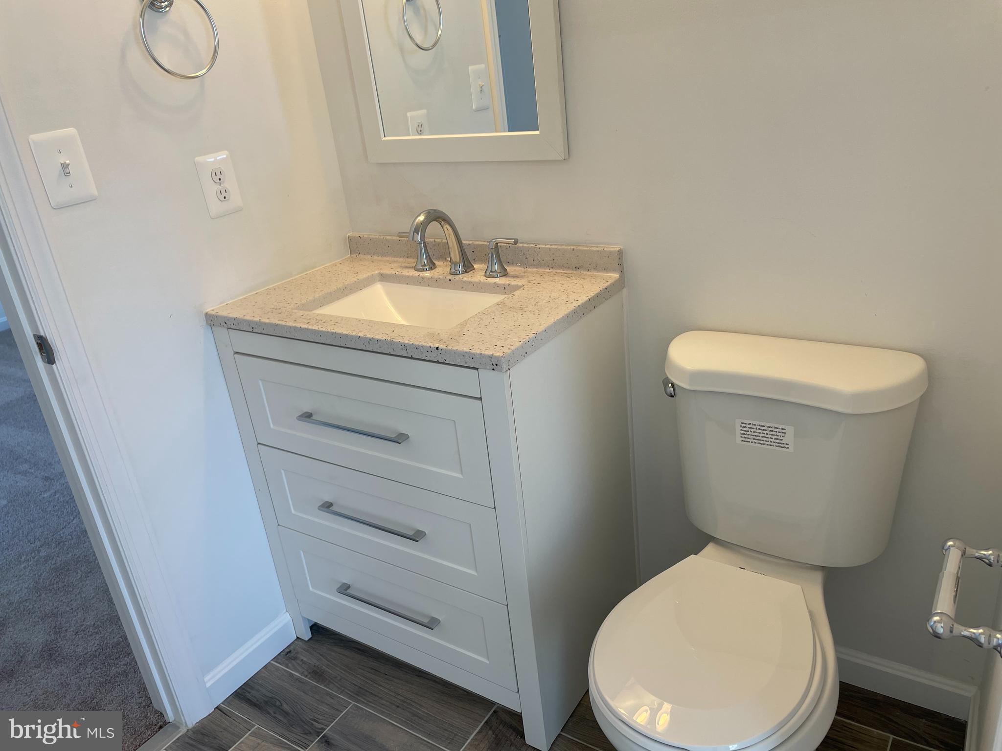 WOODLAND BEACH - Residential Lease