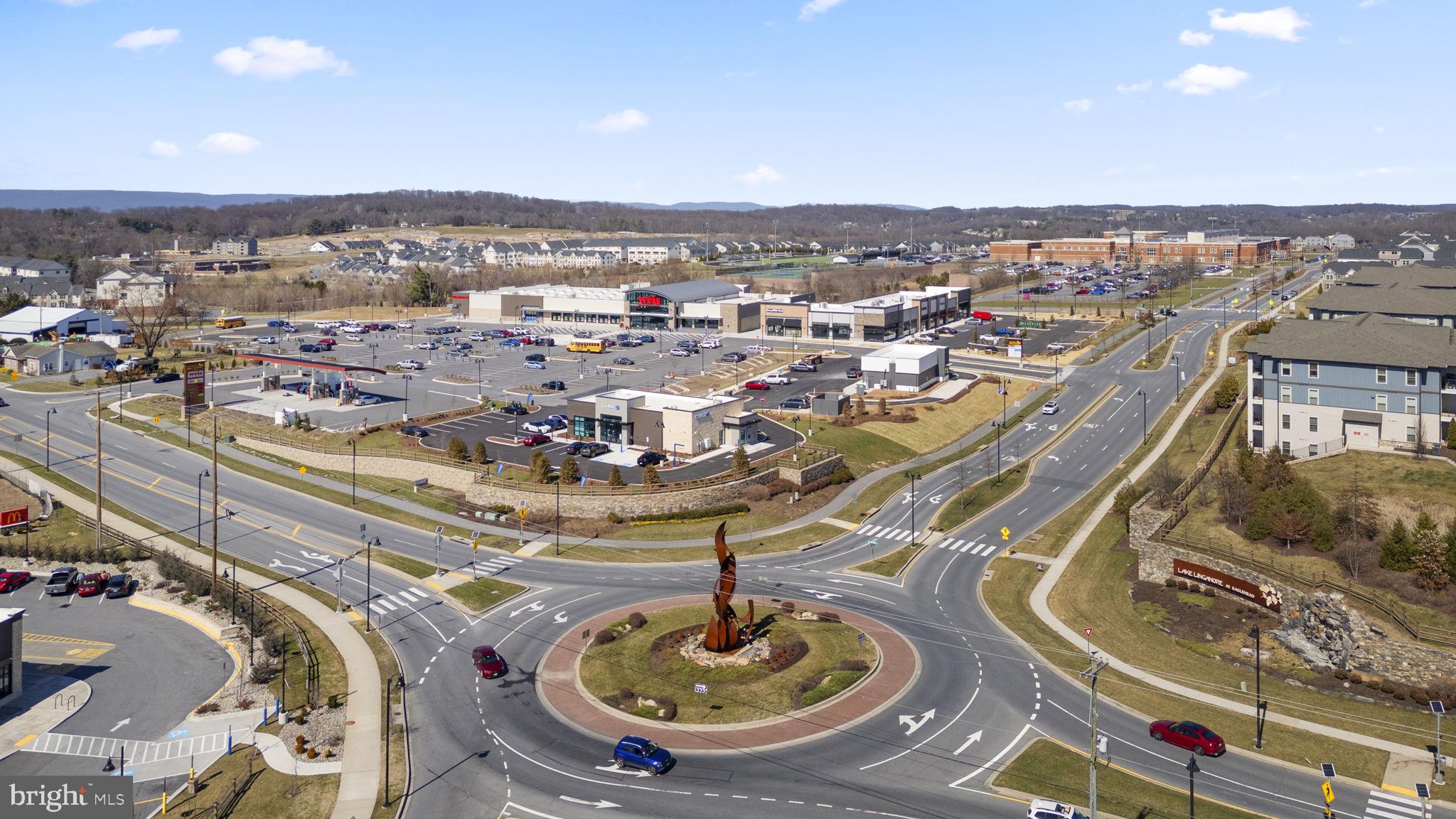 LAKE LINGANORE TOWN CENTER - Residential