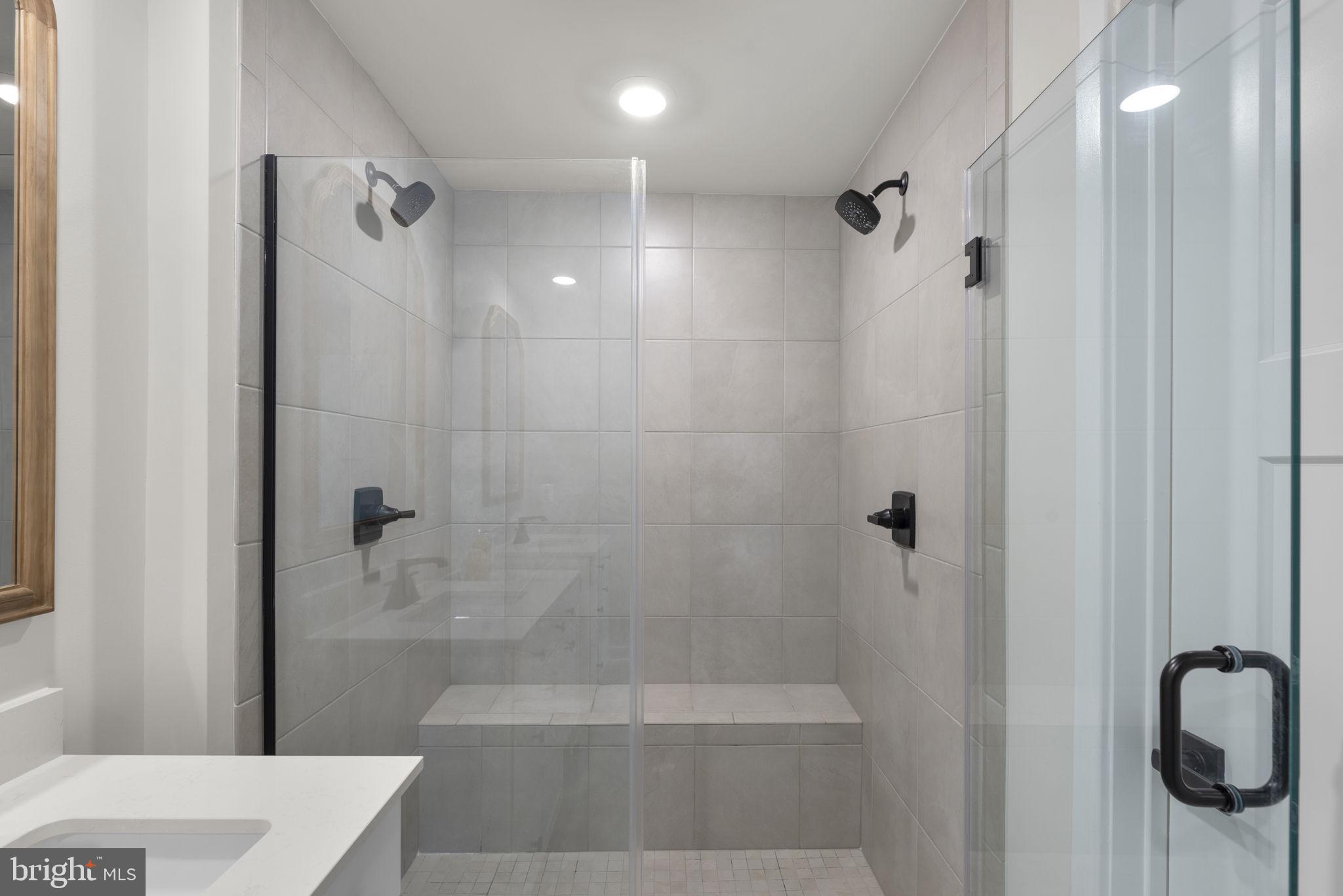 LAKE LINGANORE TOWN CENTER - Residential