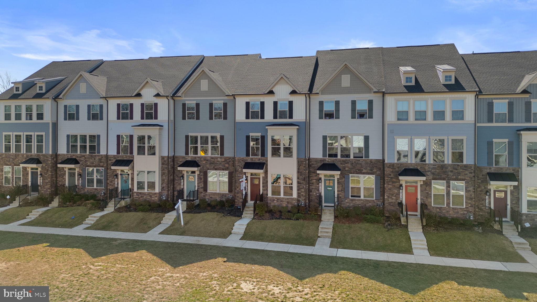 LAKE LINGANORE TOWN CENTER - Residential