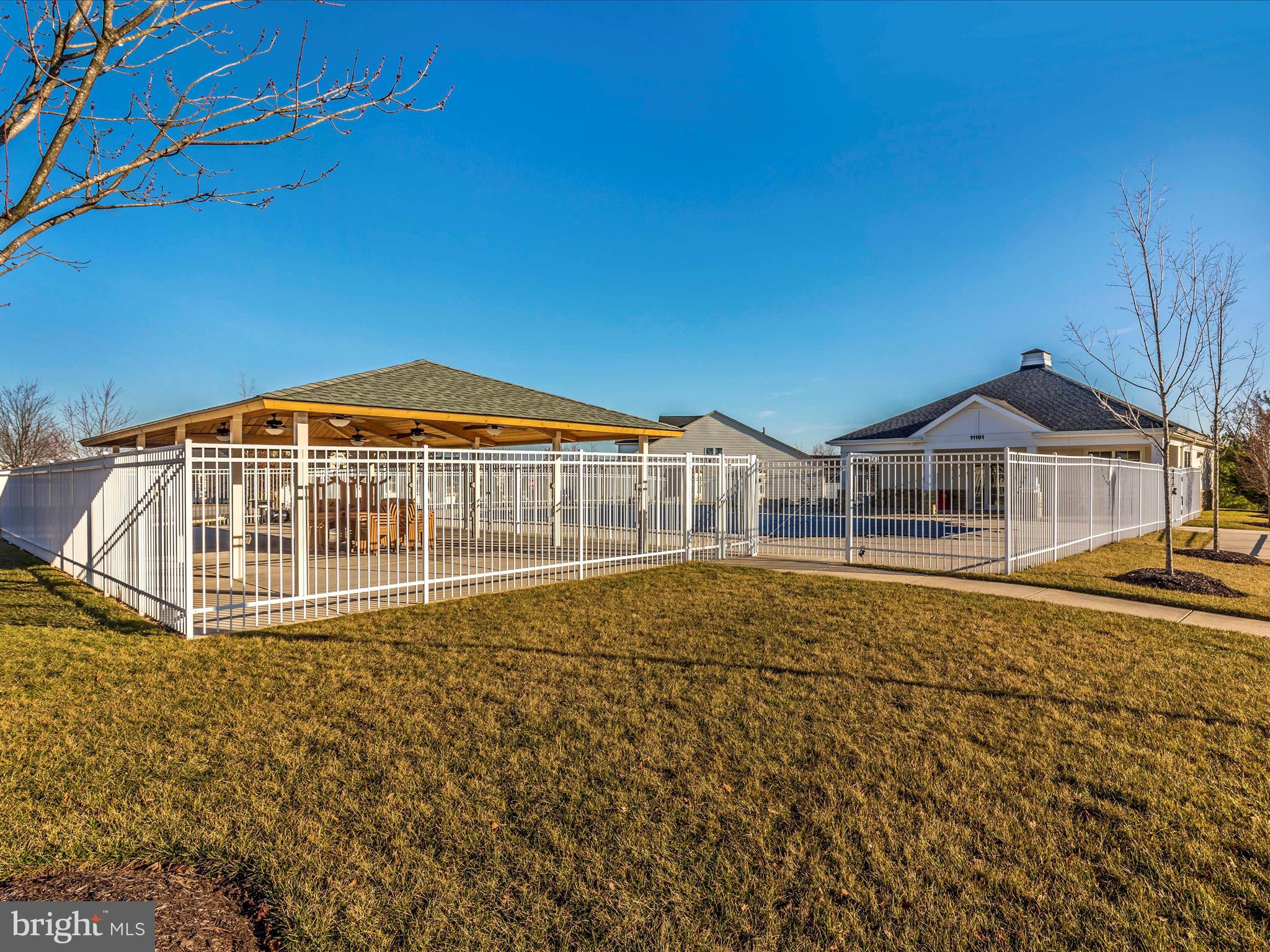 WAVERLY WOODS - Residential