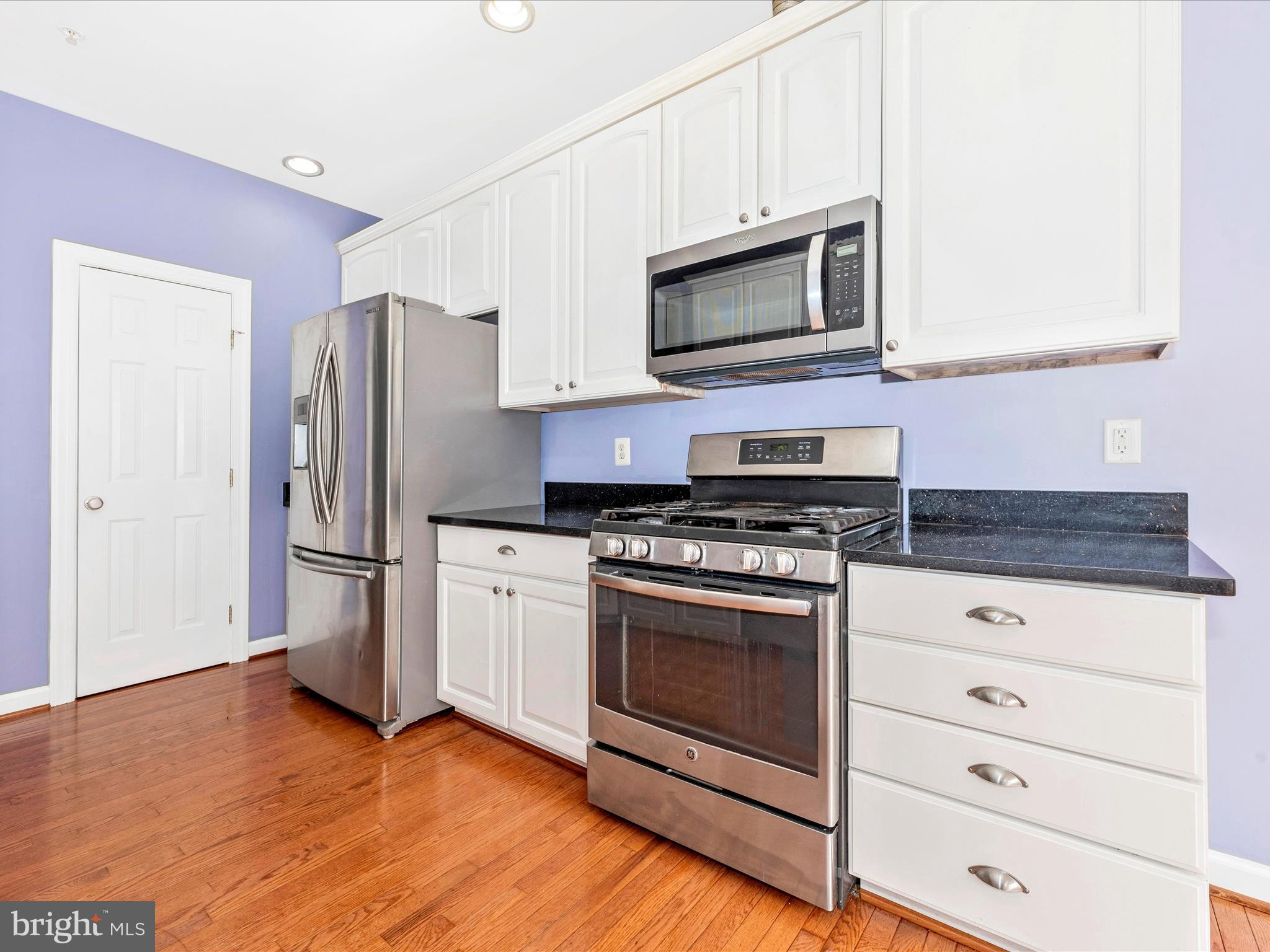 WAVERLY WOODS - Residential