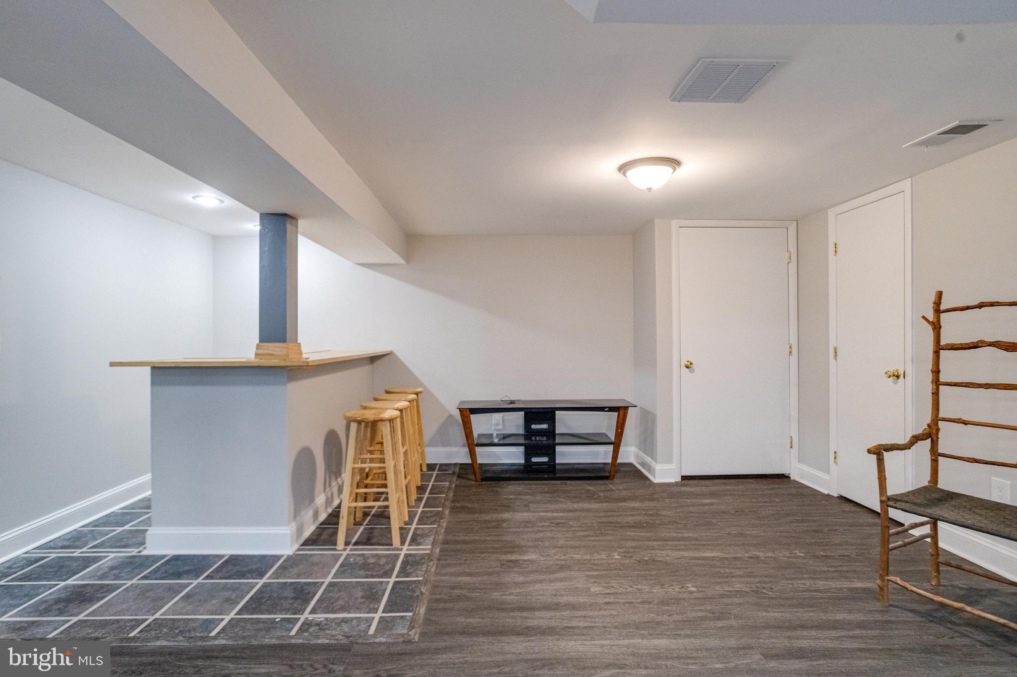 BARBARA HEIGHTS - Residential