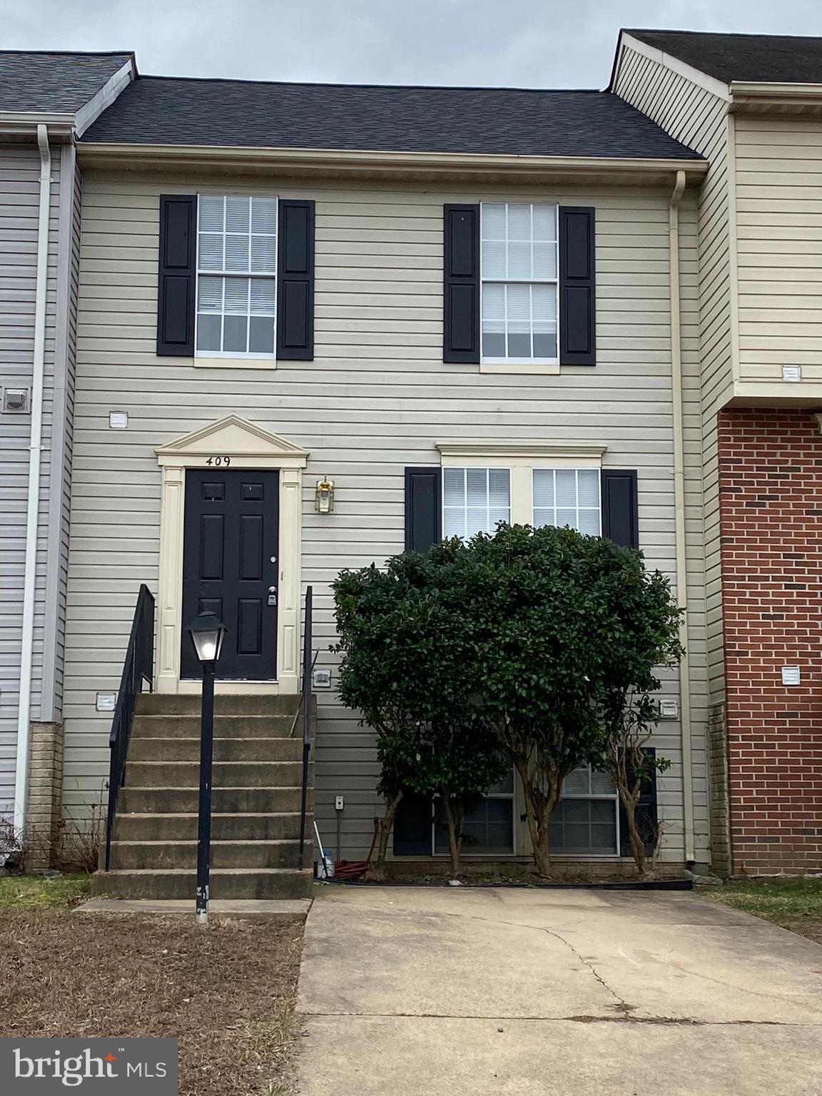 STONE RIVER - Residential Lease