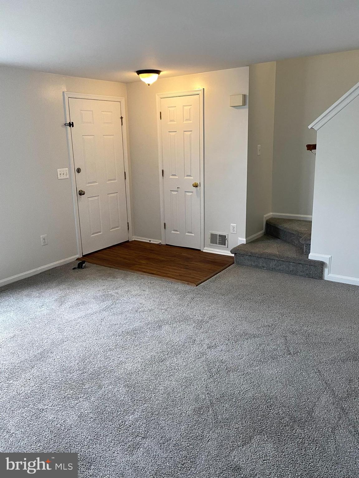 STONE RIVER - Residential Lease