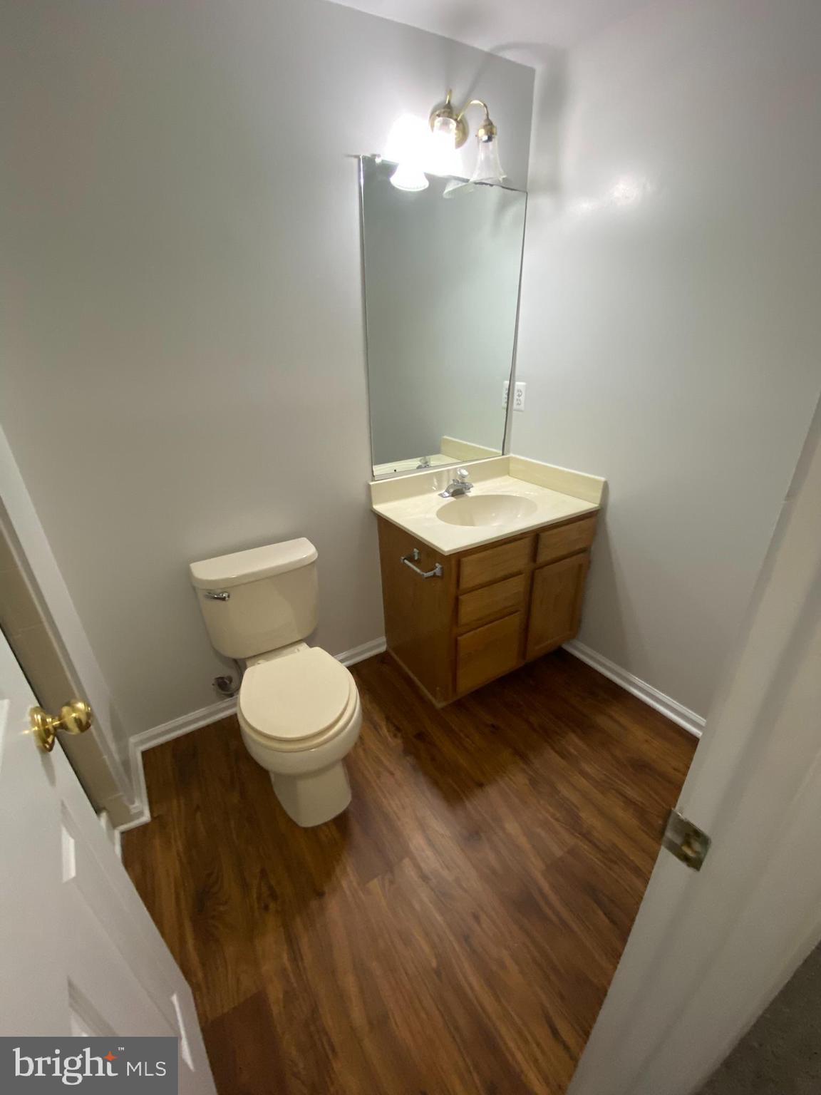 STONE RIVER - Residential Lease