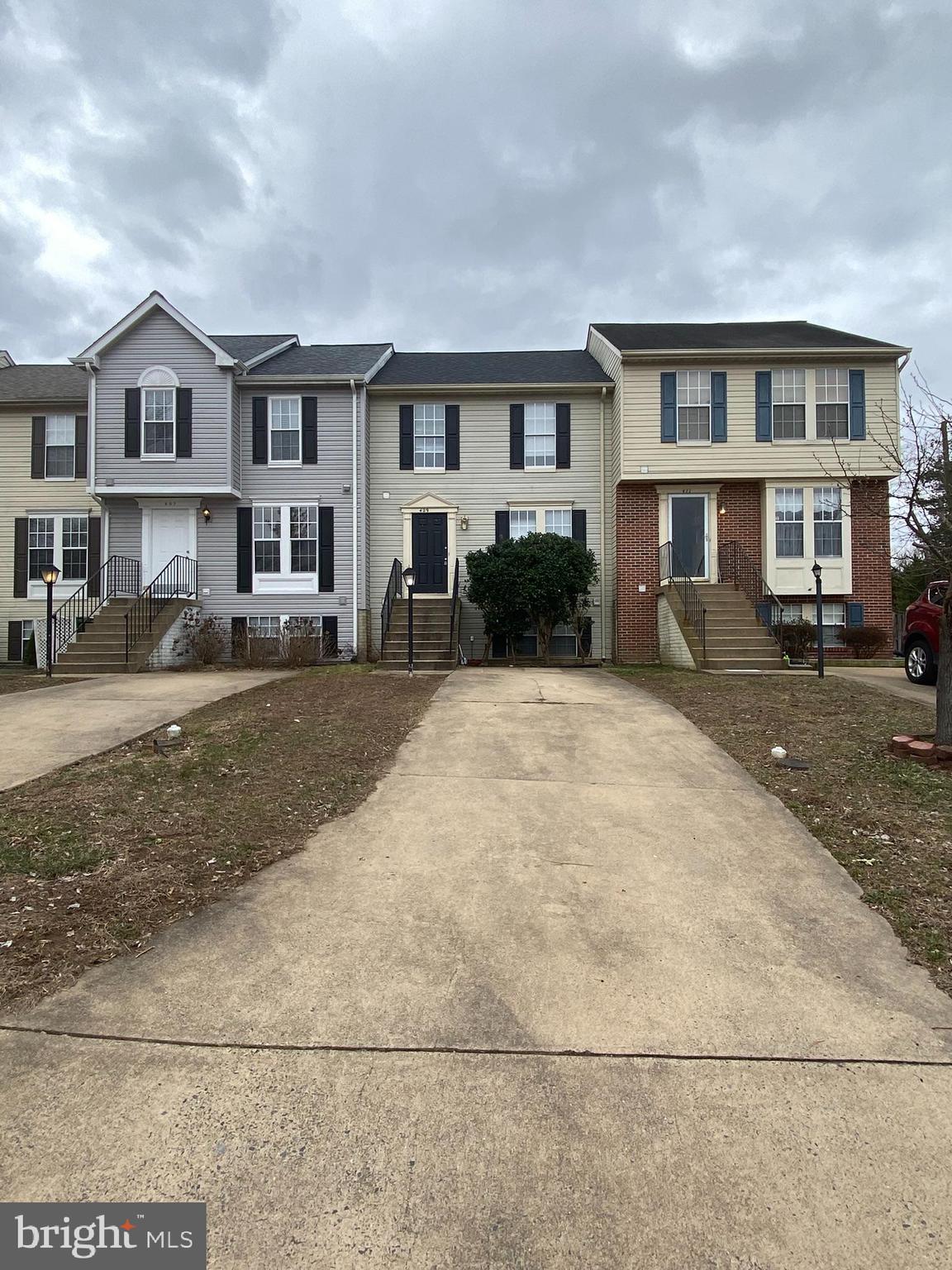 STONE RIVER - Residential Lease