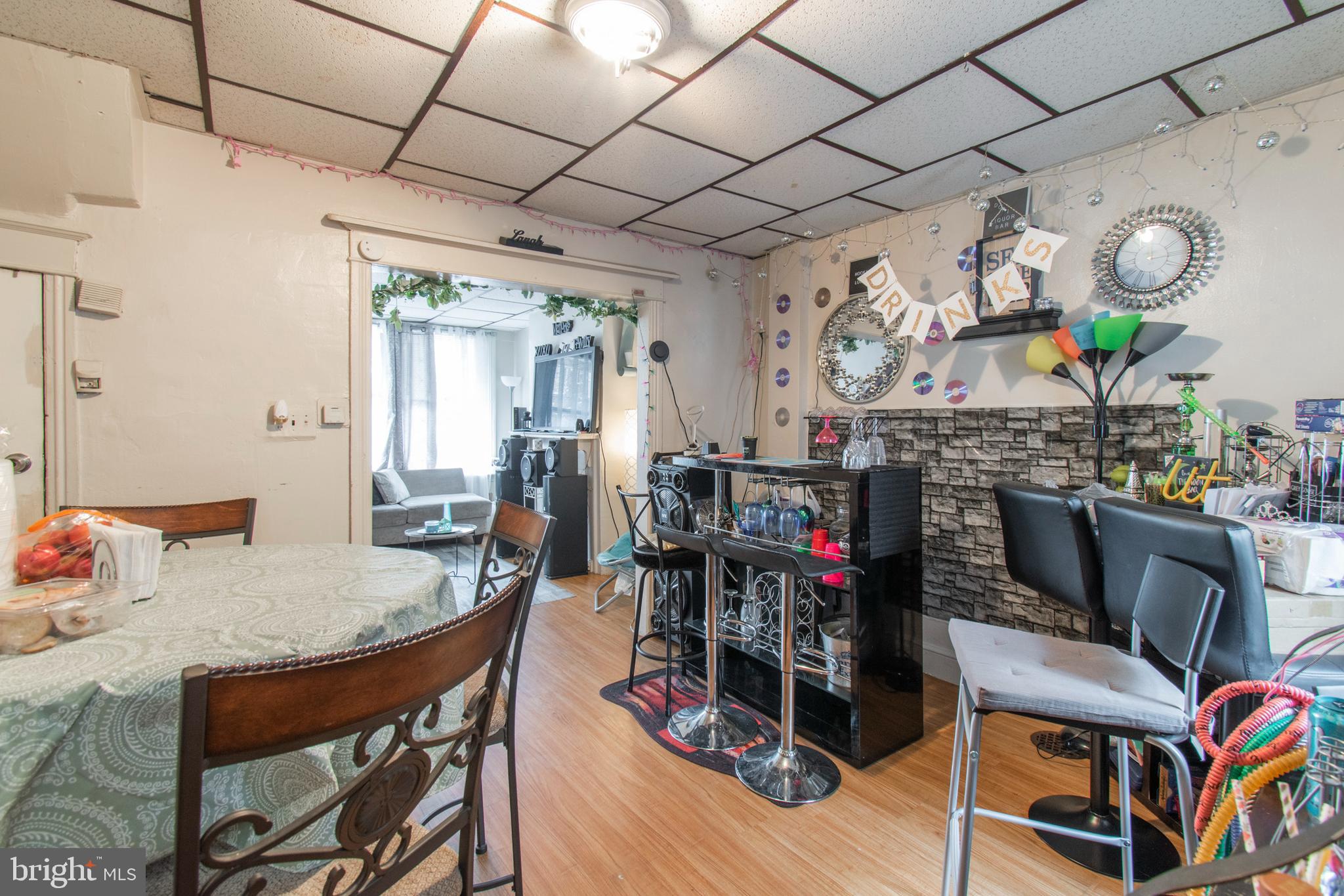 KENSINGTON - Residential