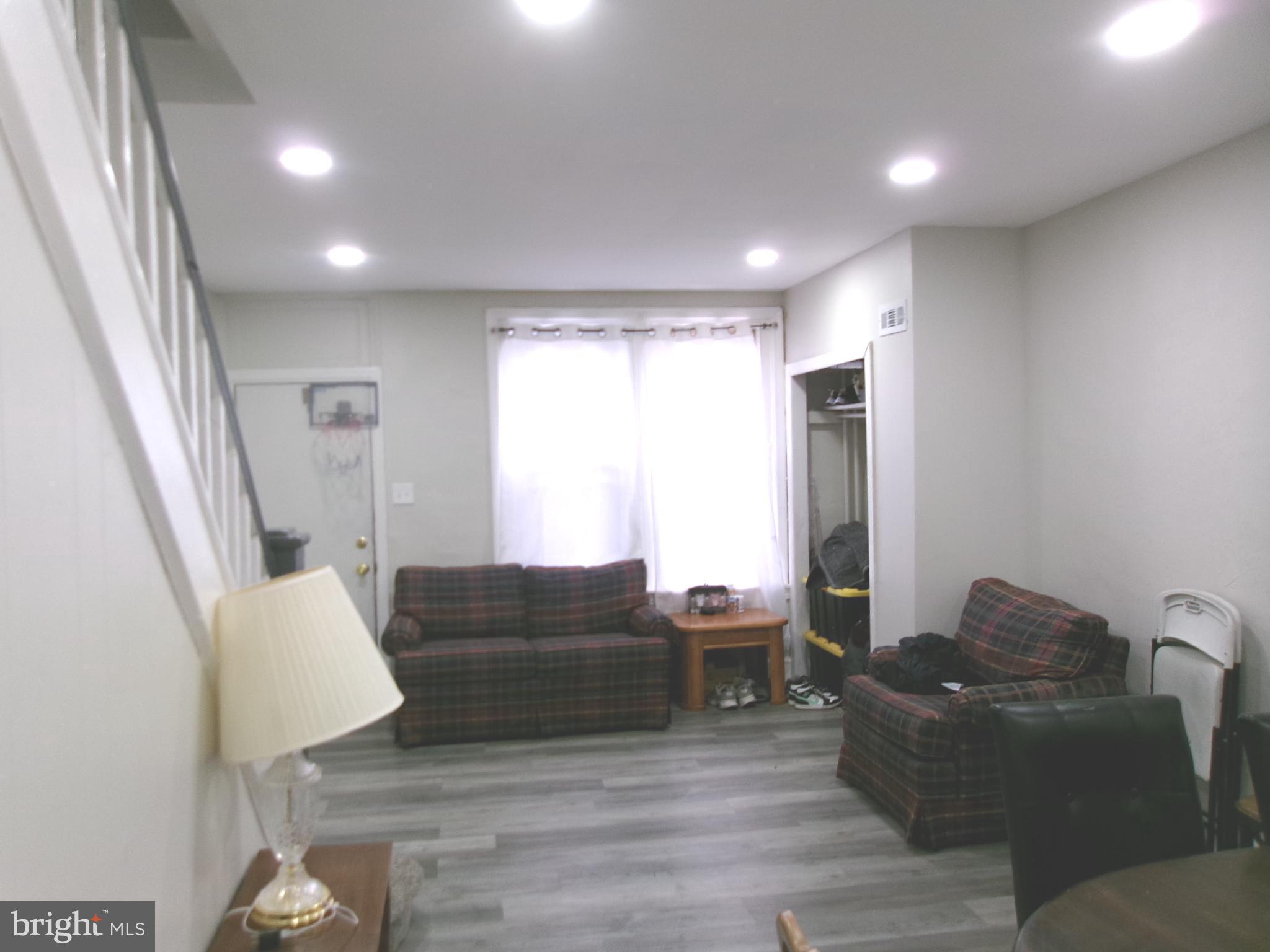 KENSINGTON - Residential