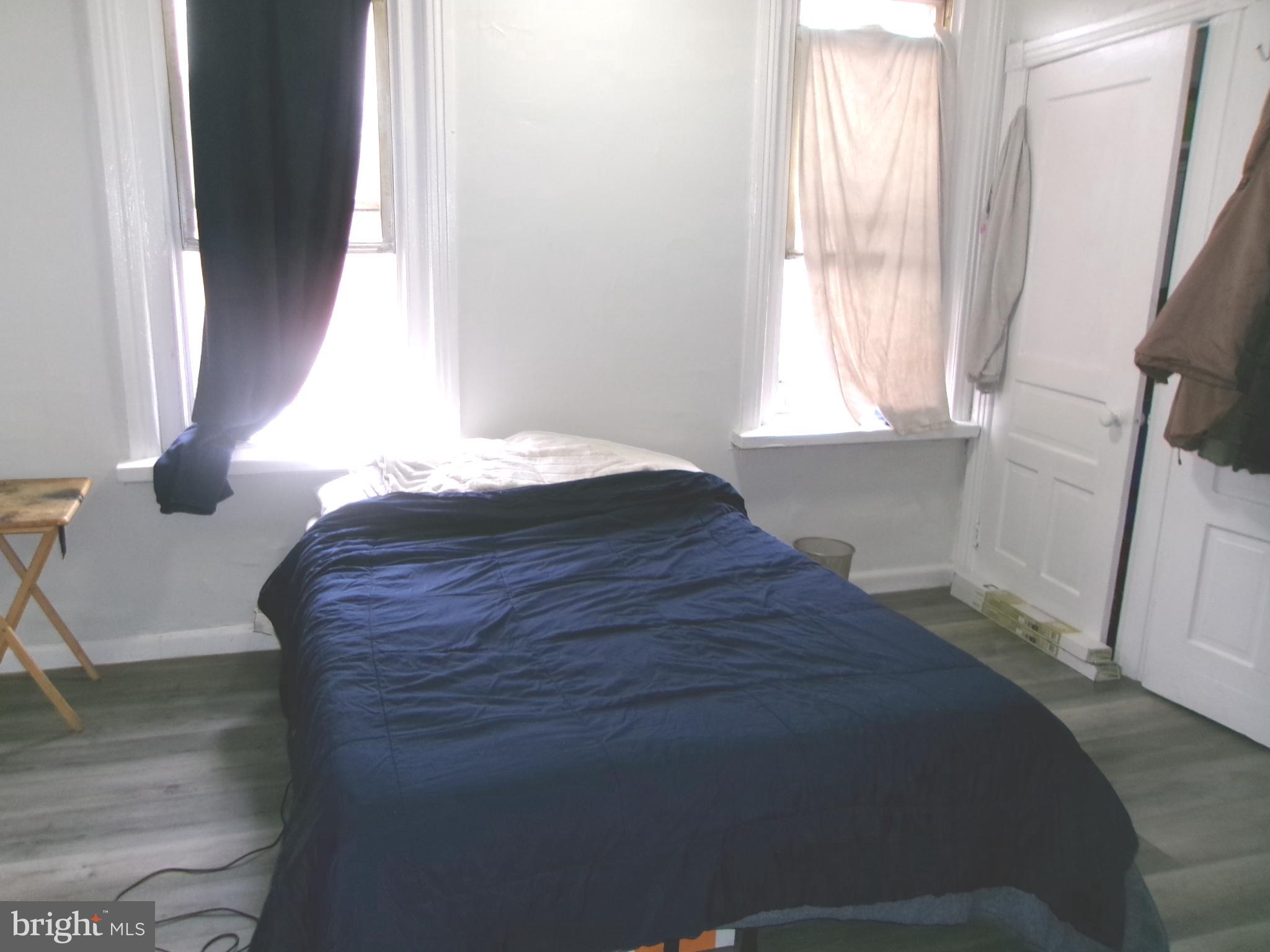 KENSINGTON - Residential