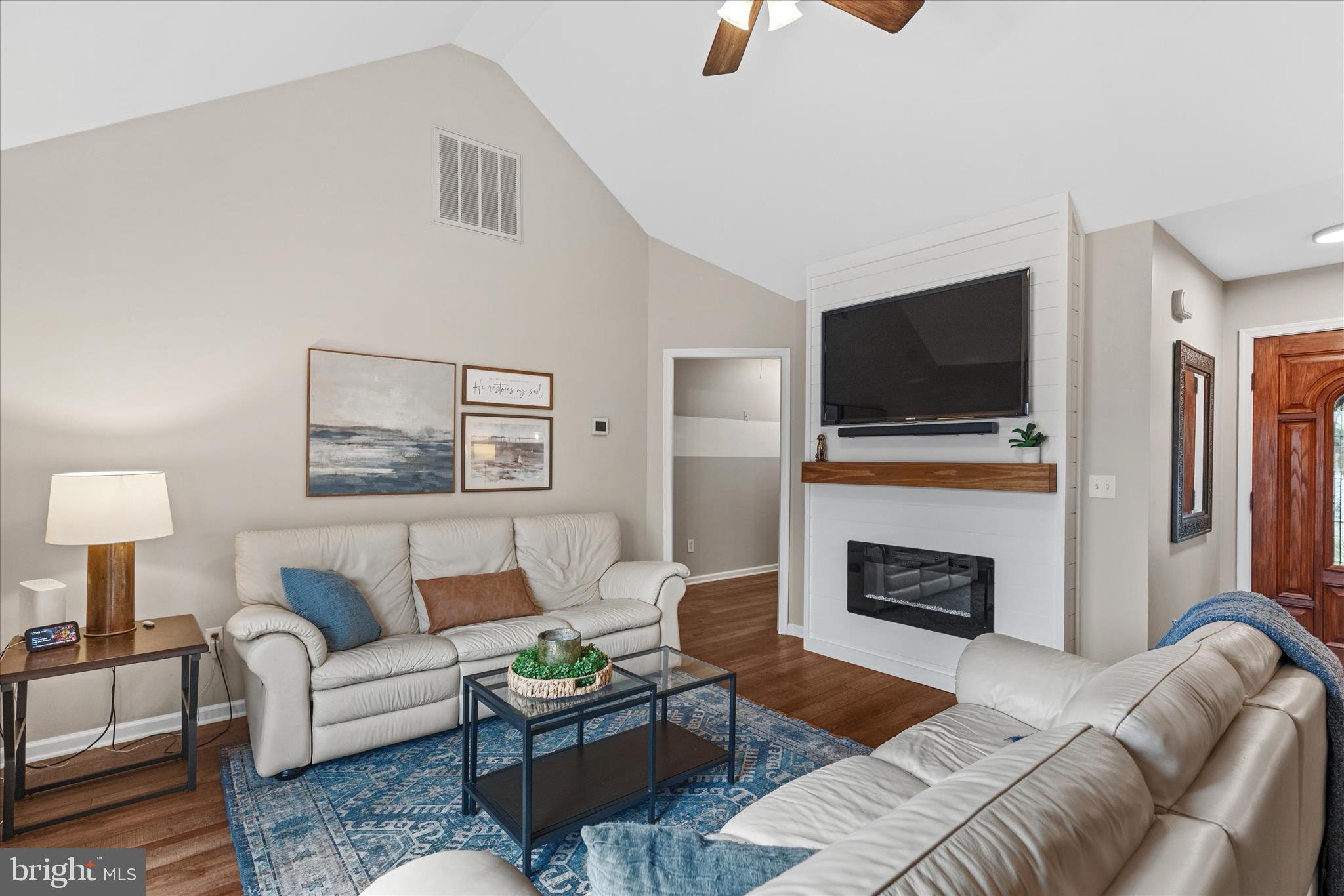 WOODLAND MANOR - Residential